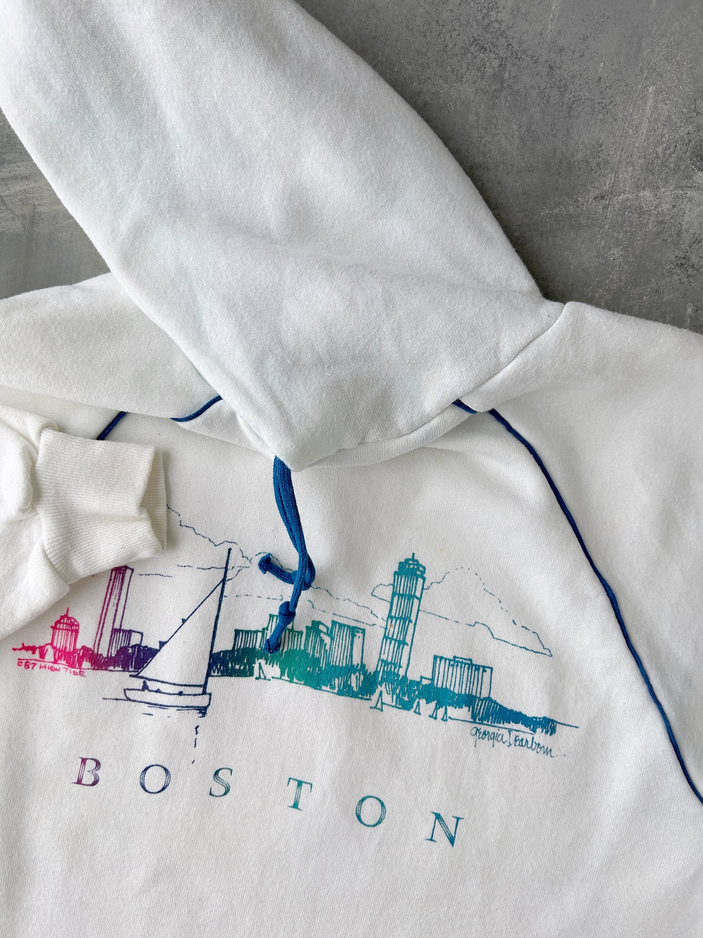 Boston Harbor Skyline Hoodie '87 - Medium
