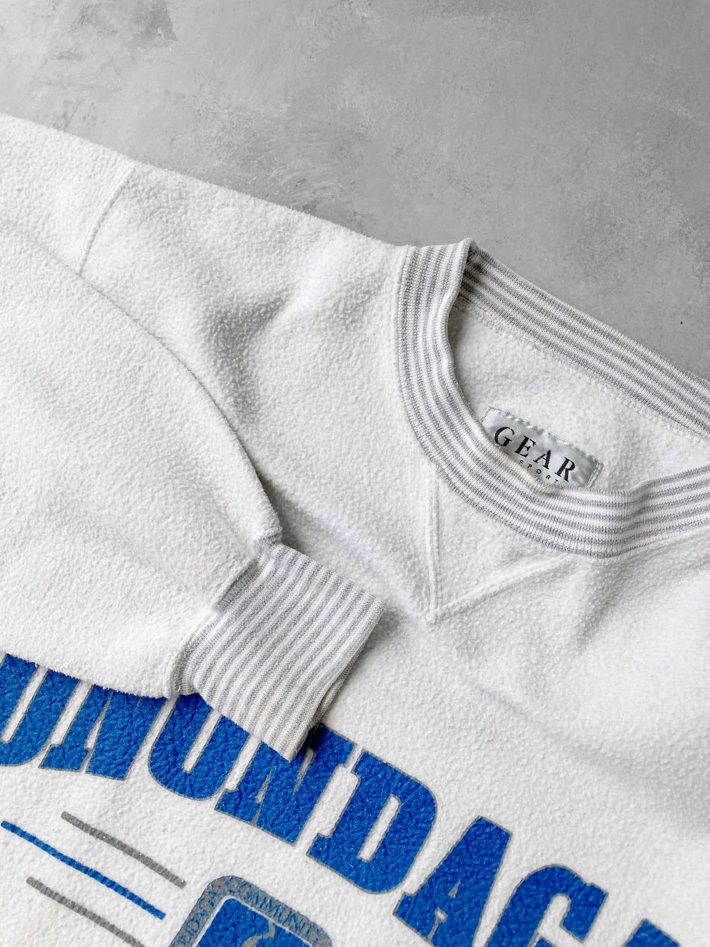 Onondaga Community College Sweatshirt 90's - Large