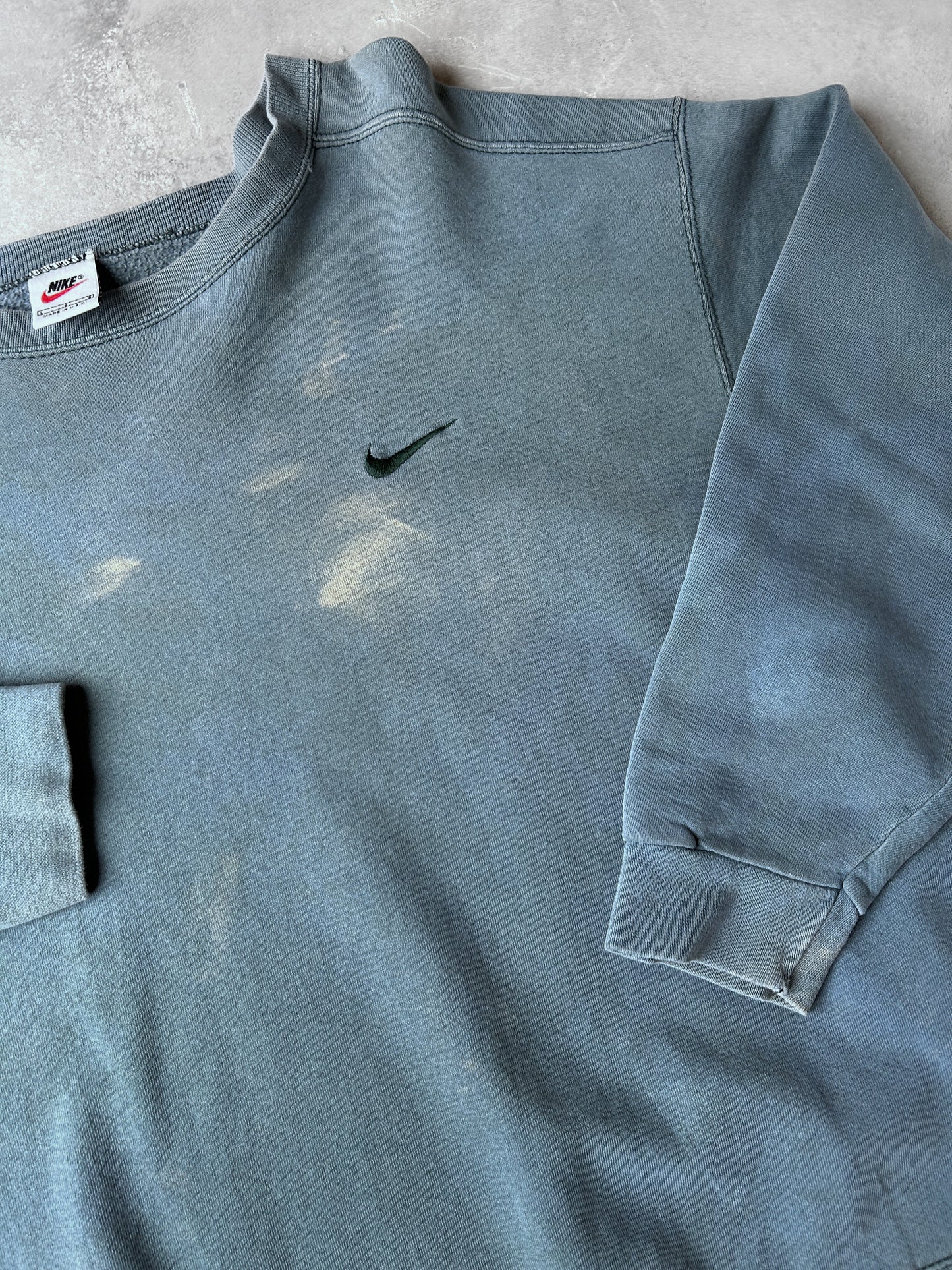 Distressed Nike Sweatshirt 90's - Large