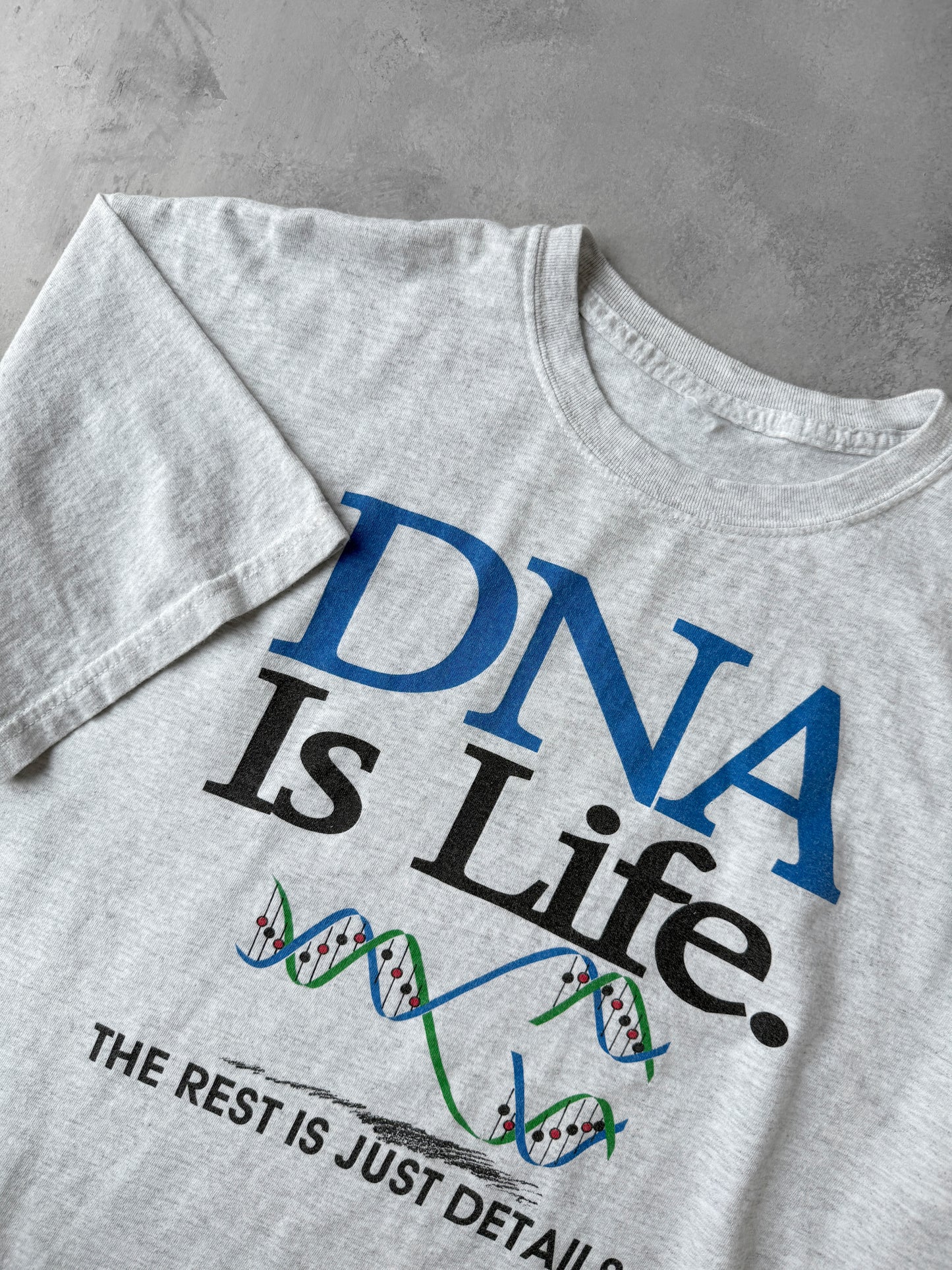 DNA is Life T-Shirt 00's - XL