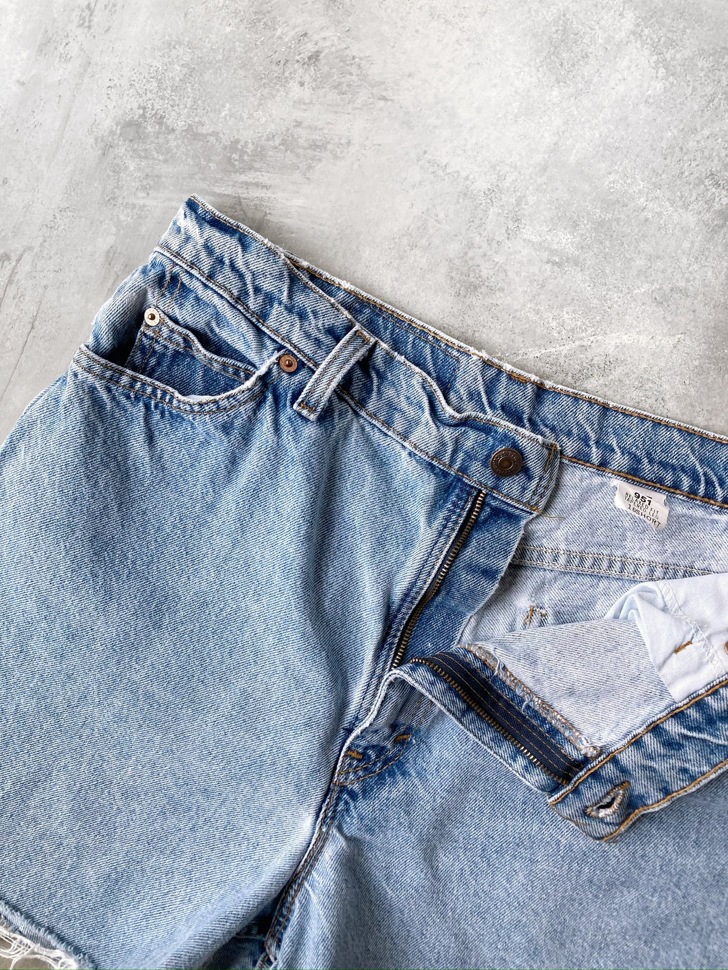 Levi's Cutoff Jean Shorts 90's - 12