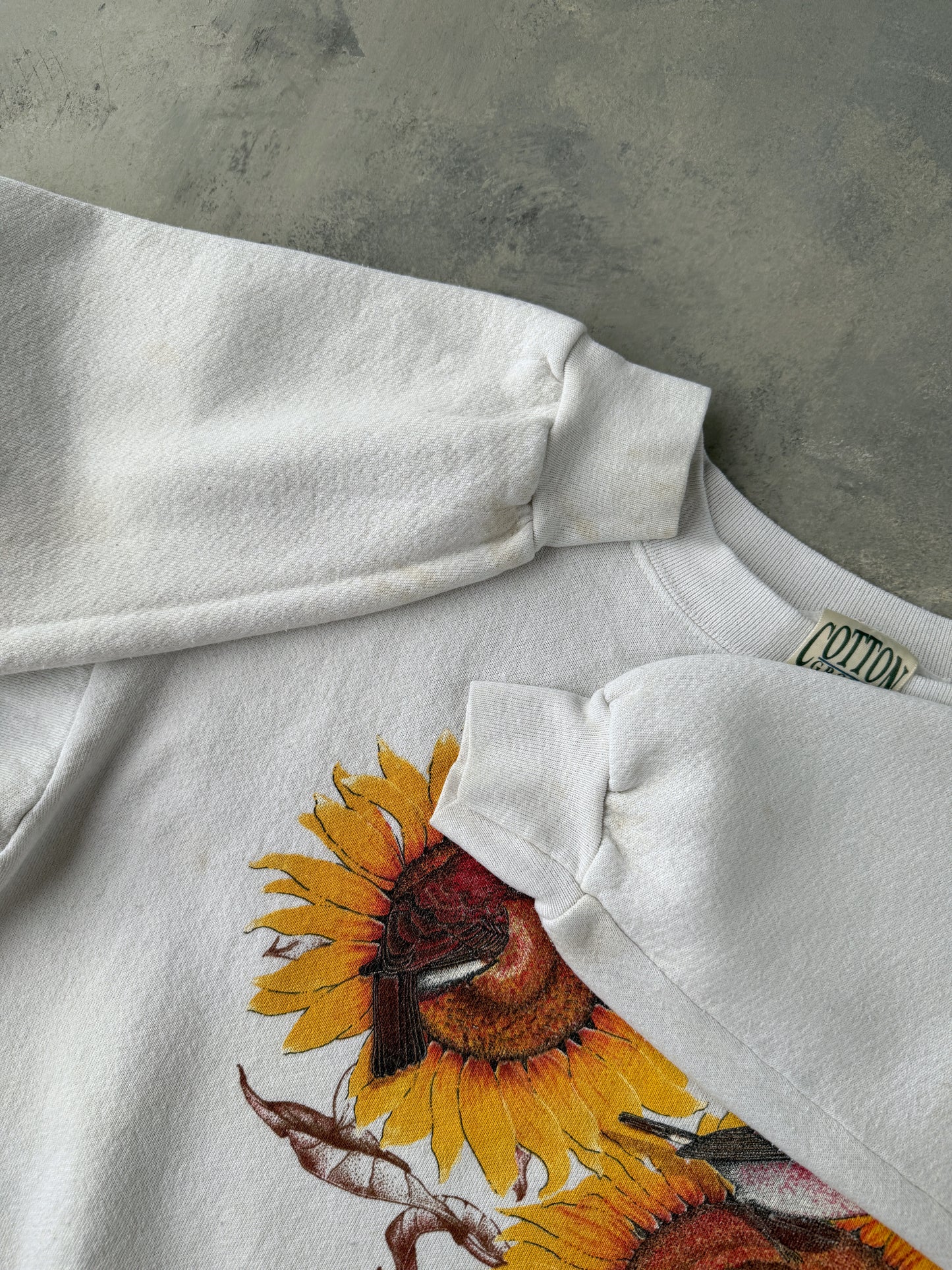 Sunflowers and Birds Sweatshirt 90's - Large