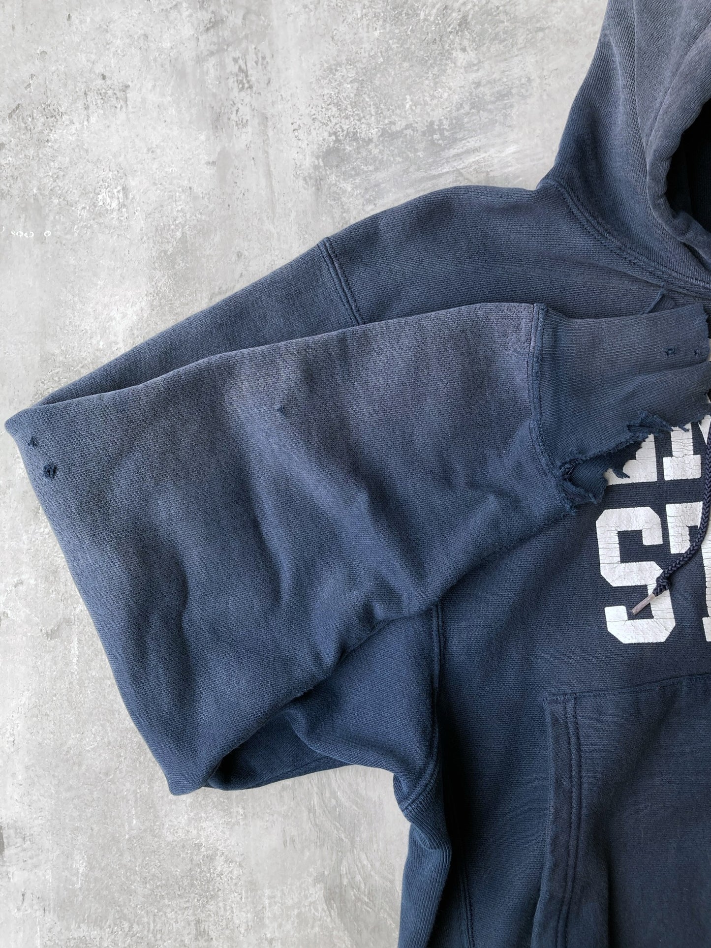 Thrashed Geneseo State Hoodie 90's - Large