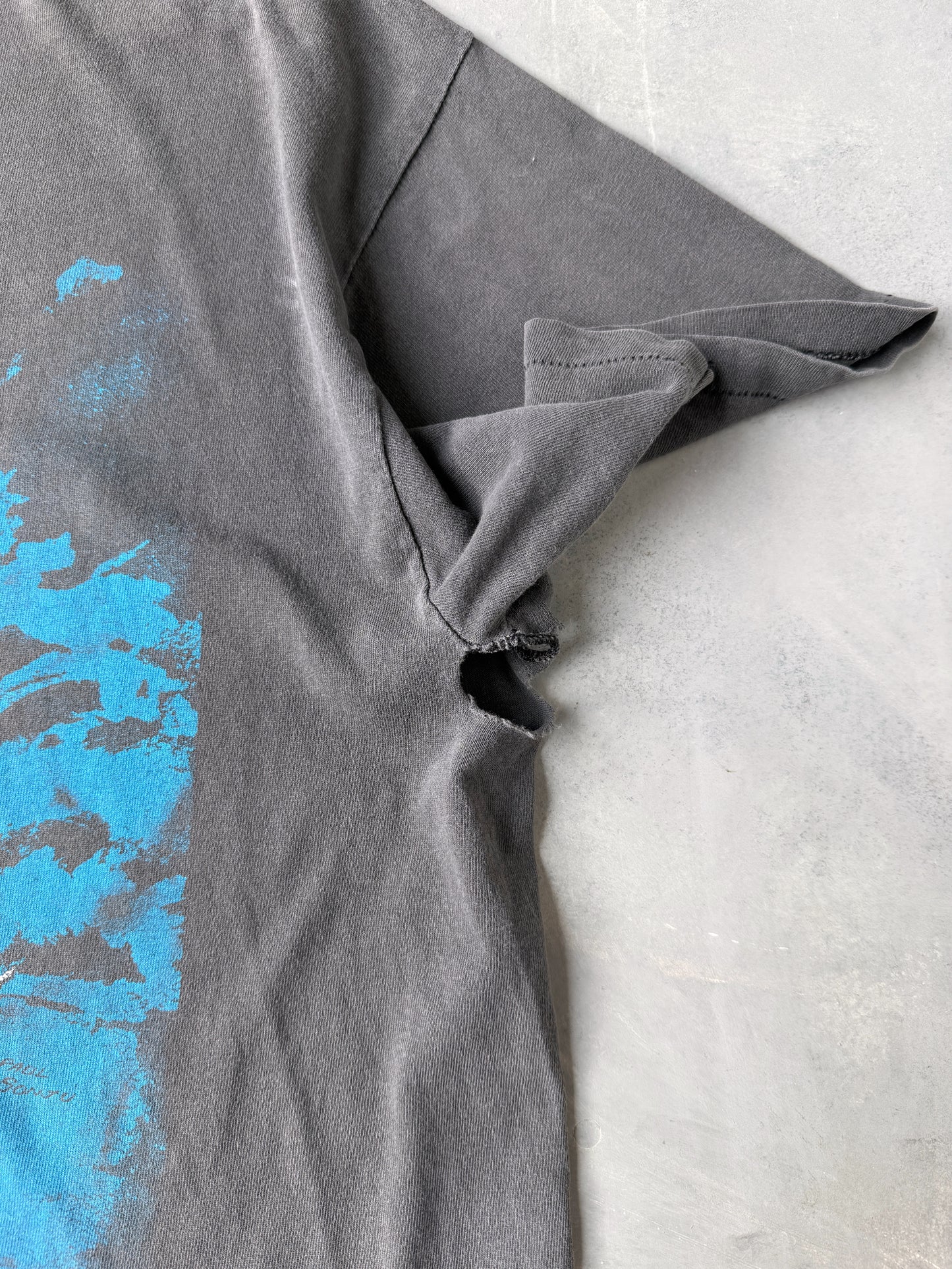 Love Never Dies T-Shirt '91 - XL
