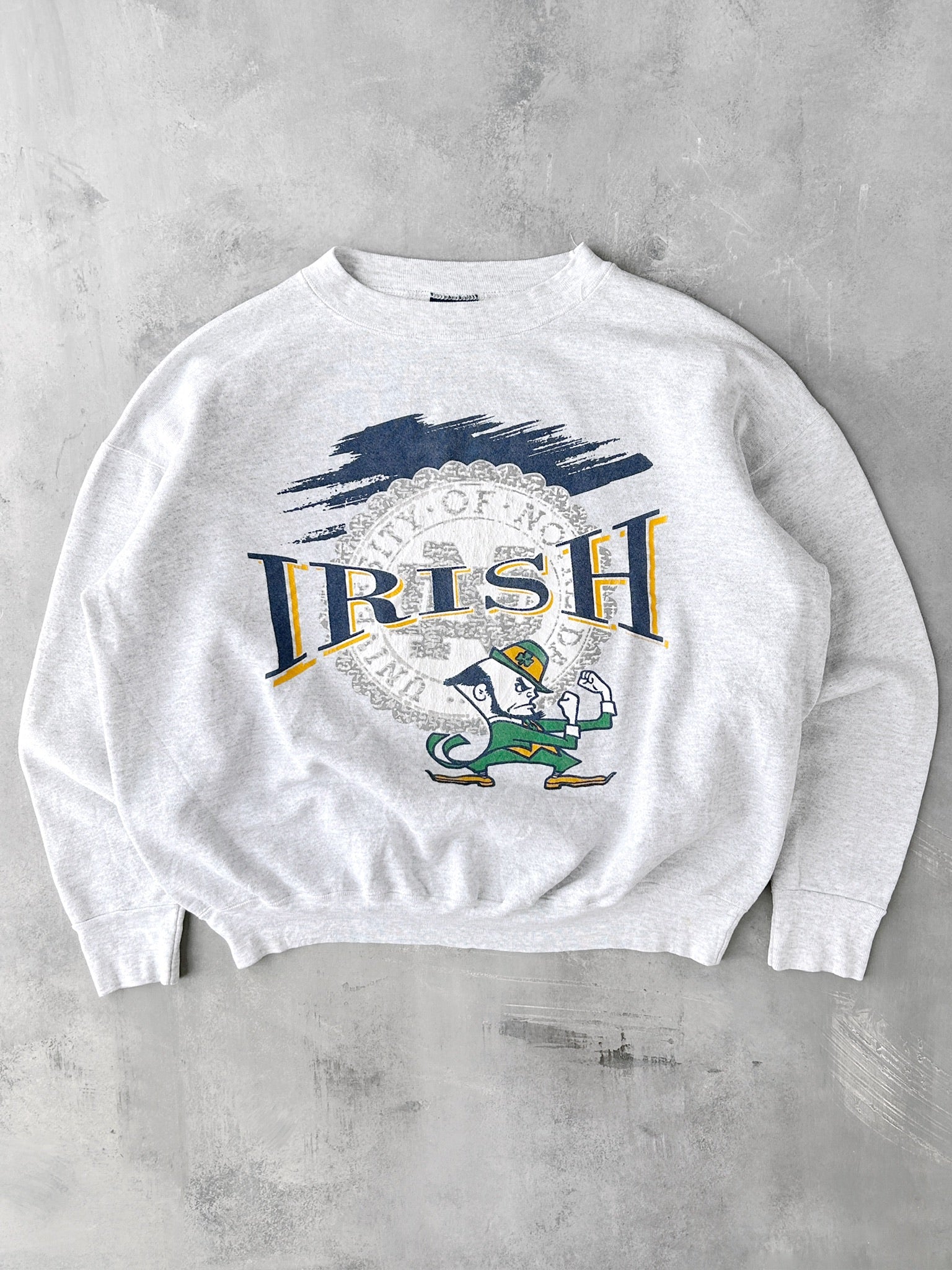 Vintage outlets Notre Dame sweatshirt large