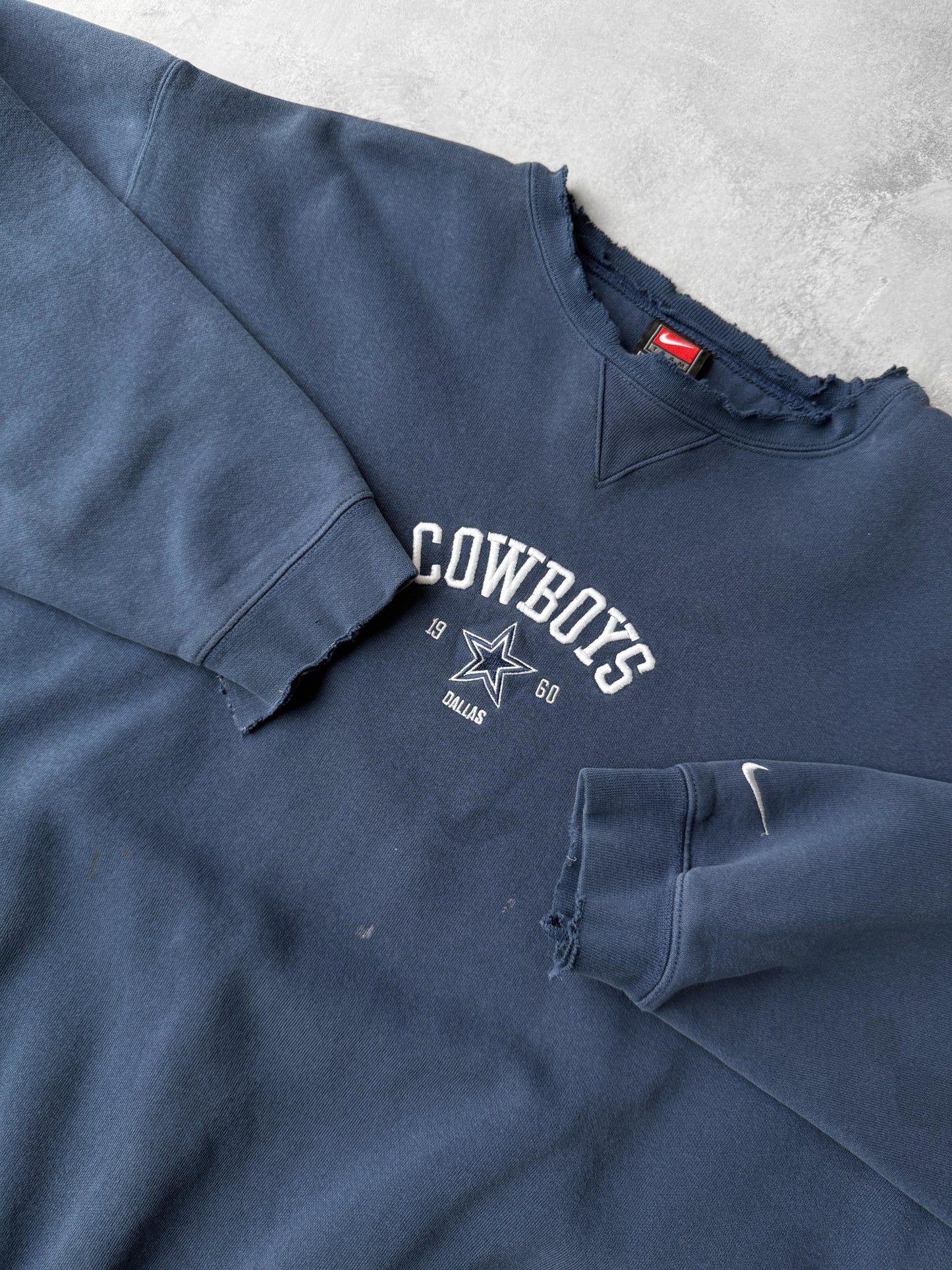Distressed Dallas Cowboys Nike Sweatshirt Y2K - Large