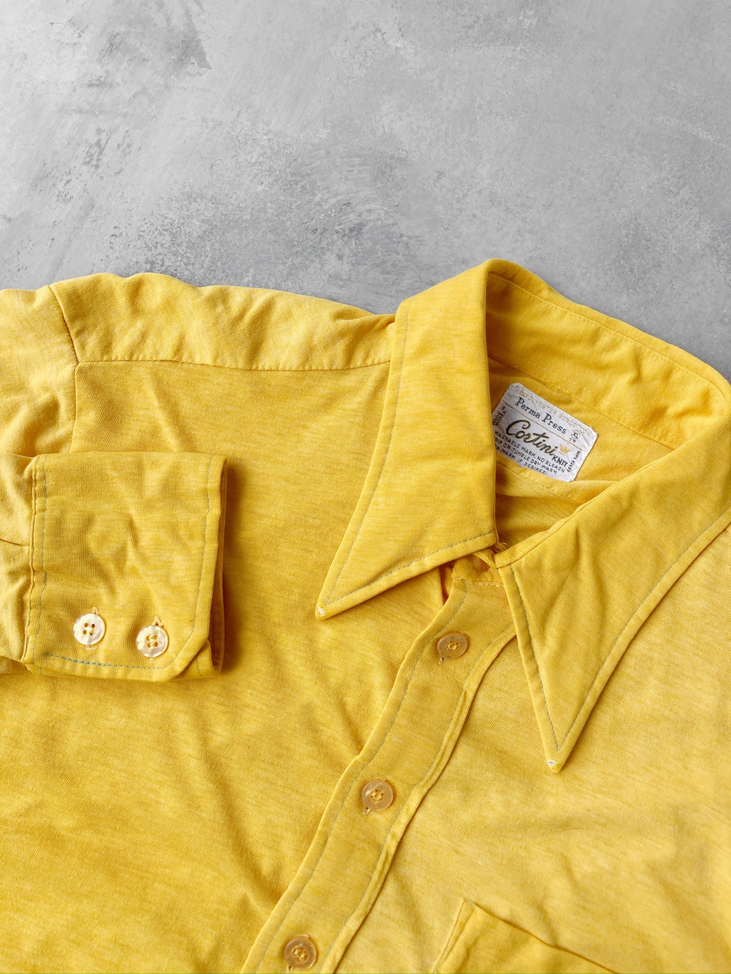 Pointed Collar Yellow Shirt 70's - Medium / Large