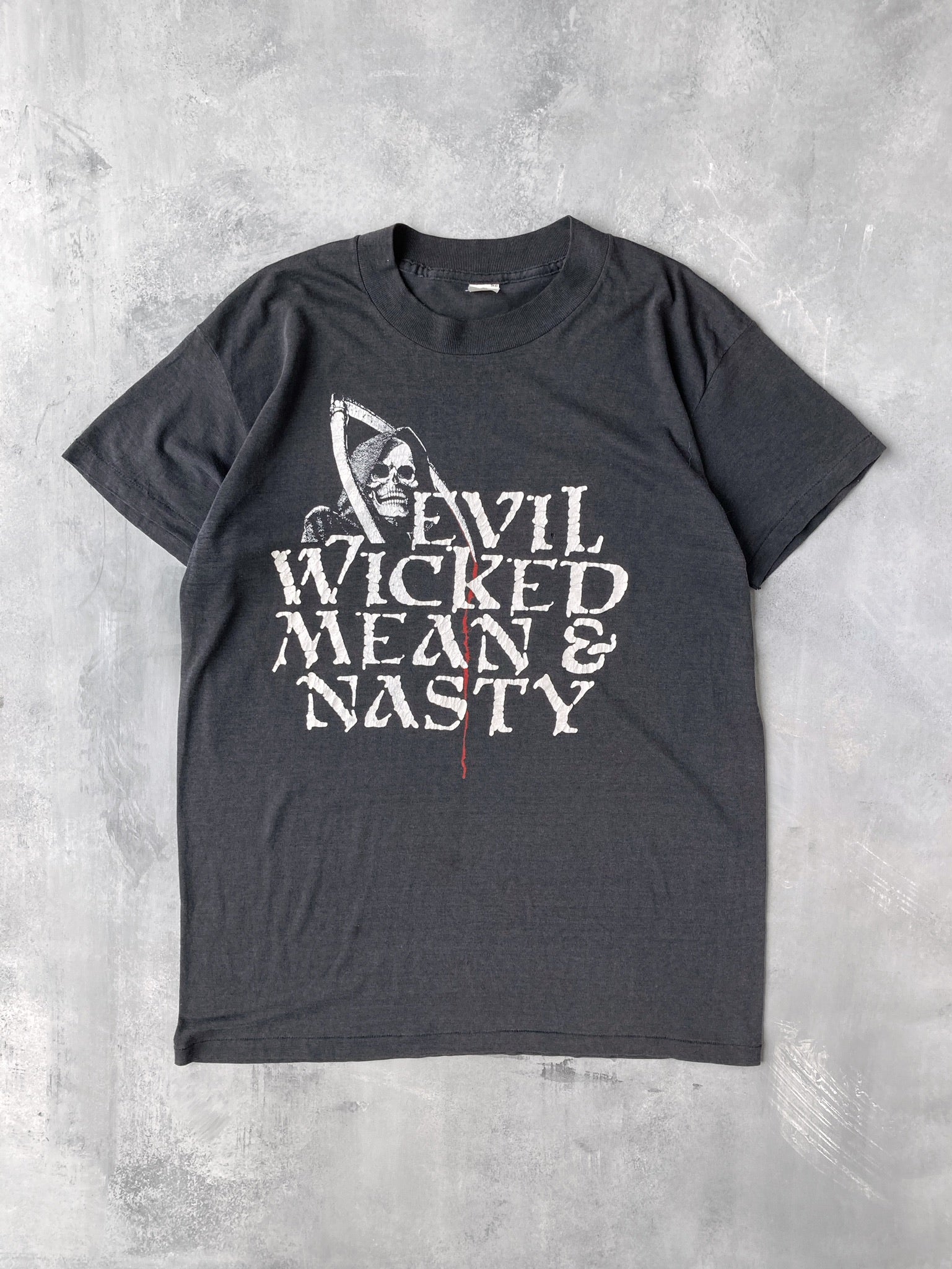 akavet En skønne dag bælte Evil Wicked Mean & Nasty T-Shirt 80's - Large – Lot 1 Vintage