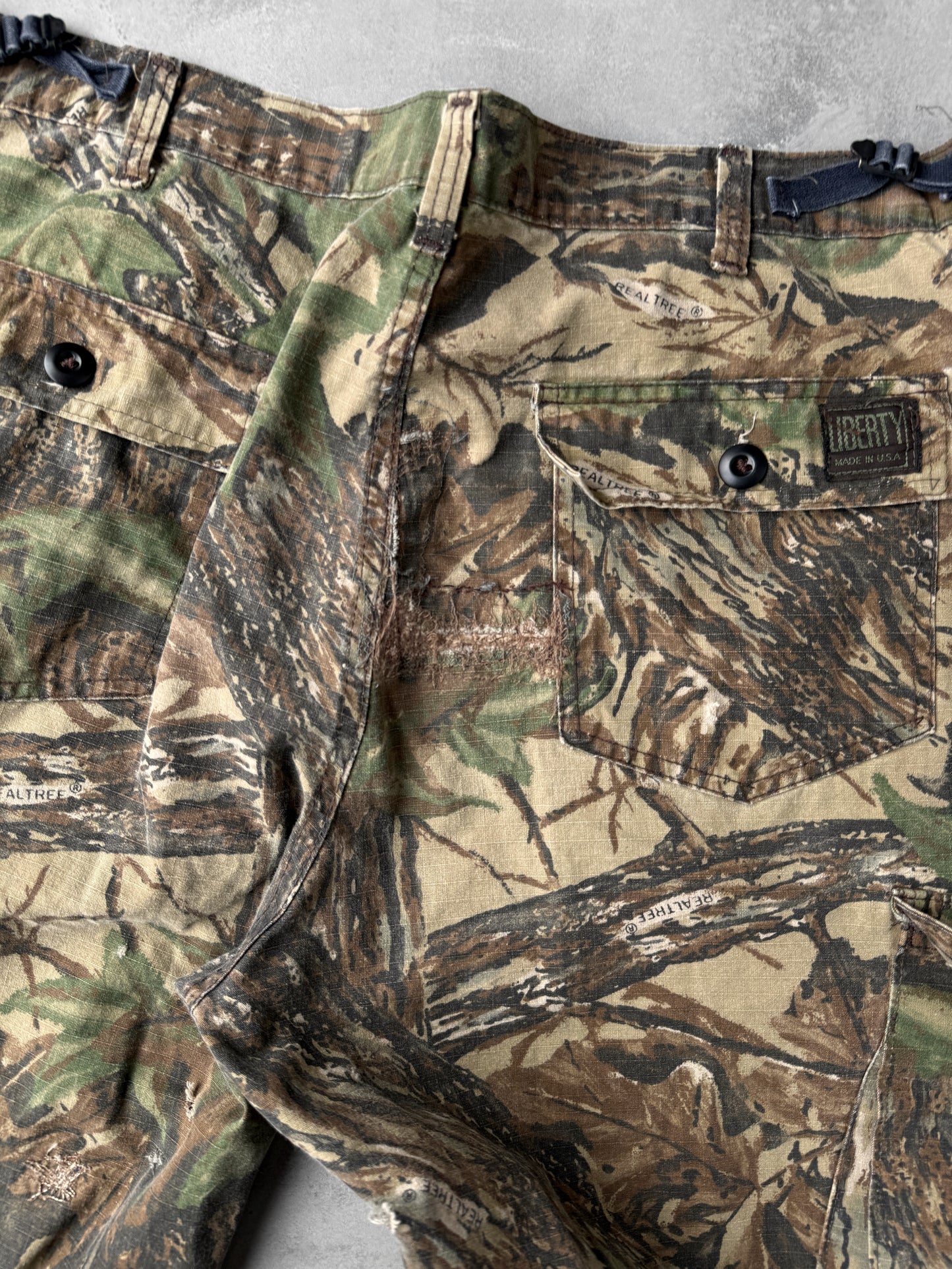RealTree Camo Cargo Pants 80's - Large