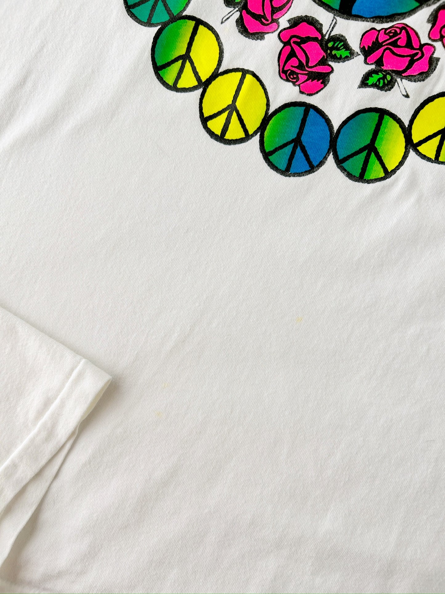 Peace Sign T-Shirt 90's - Medium