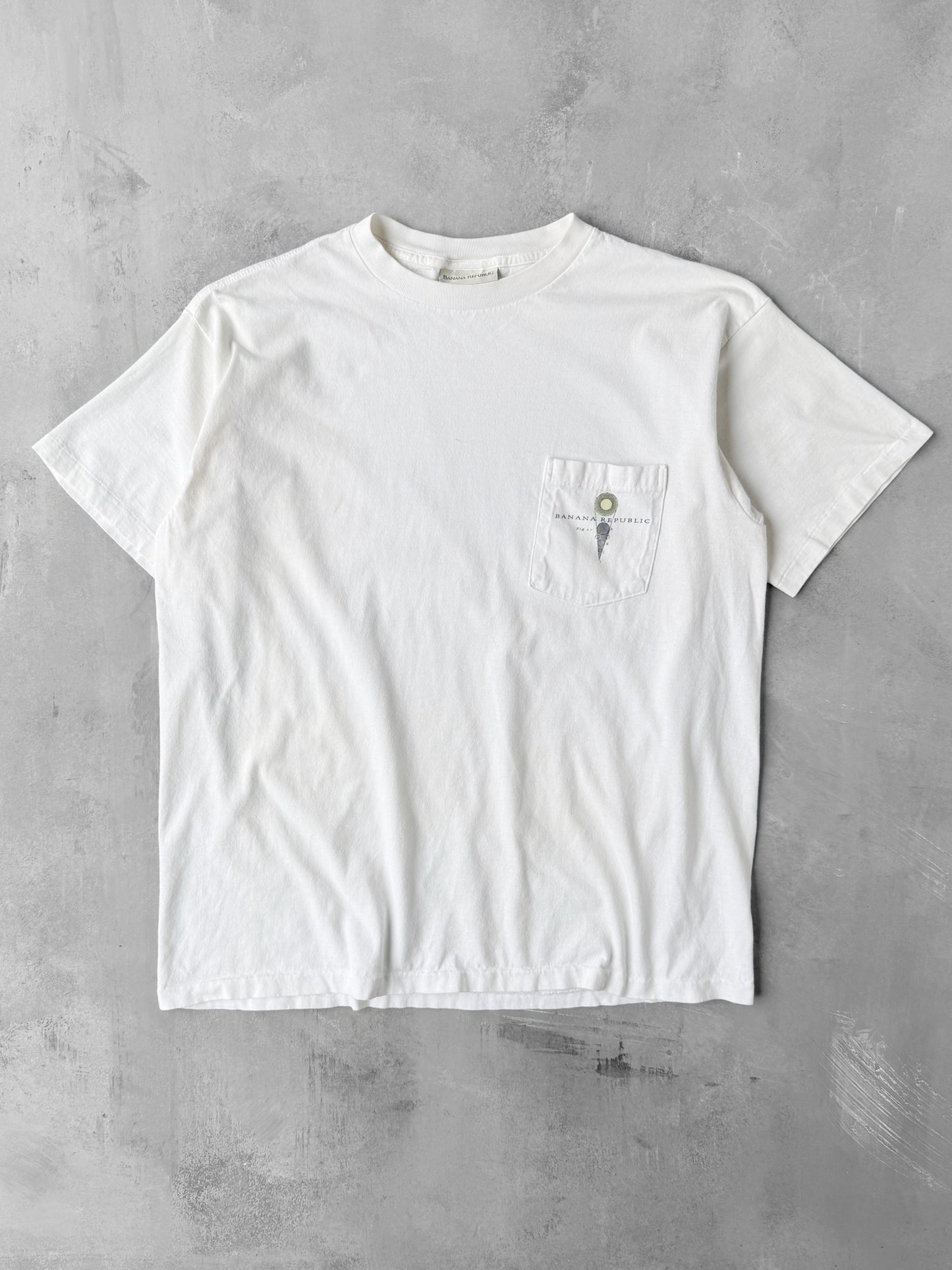 Banana Republic Pocket T-Shirt 90's - Medium