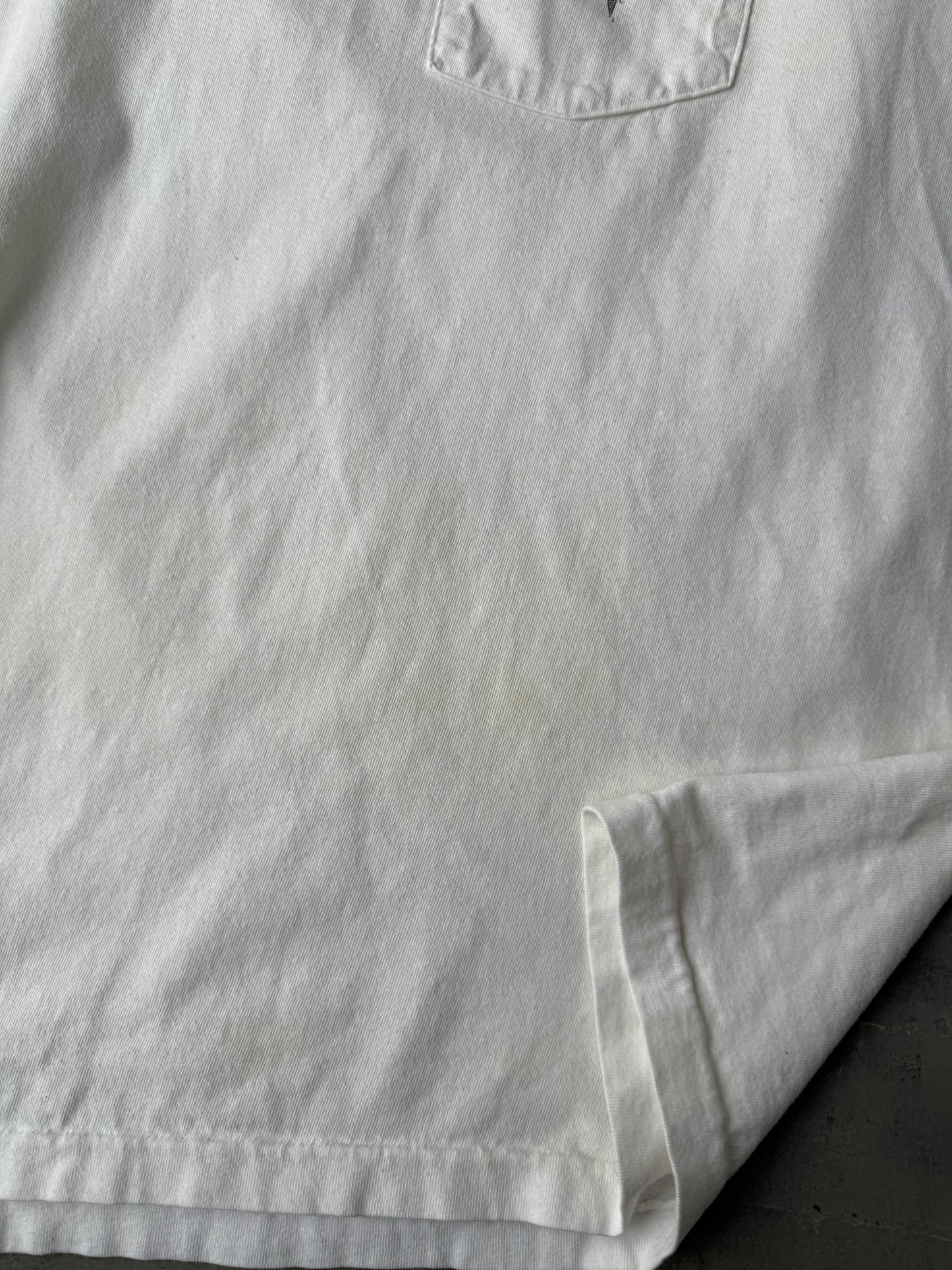 Banana Republic Pocket T-Shirt 90's - Medium