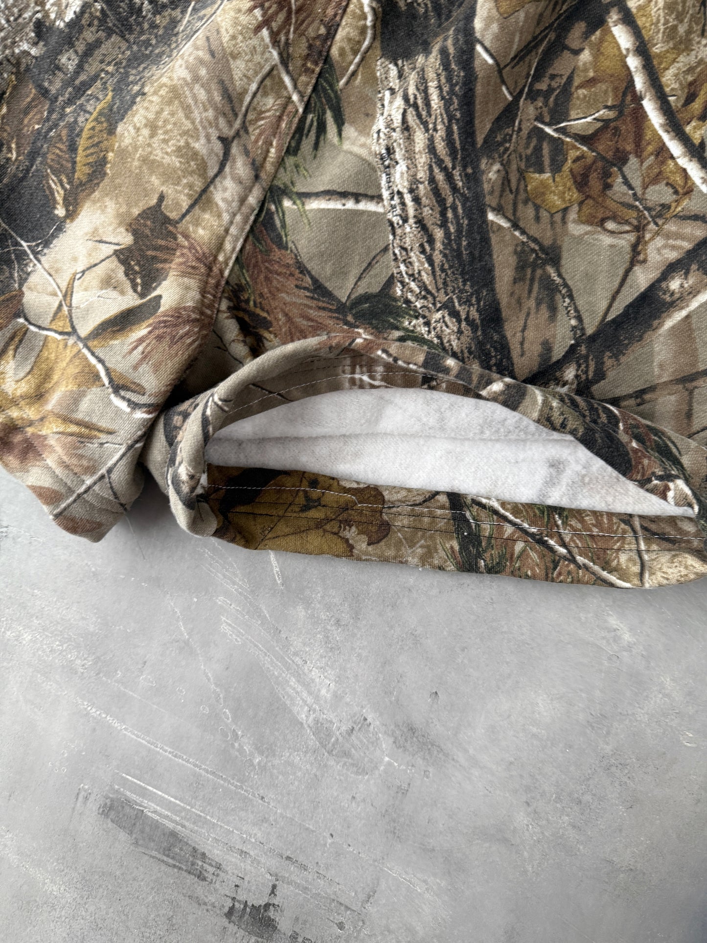 Real Tree Camo Shorts - 32-34 (Medium)