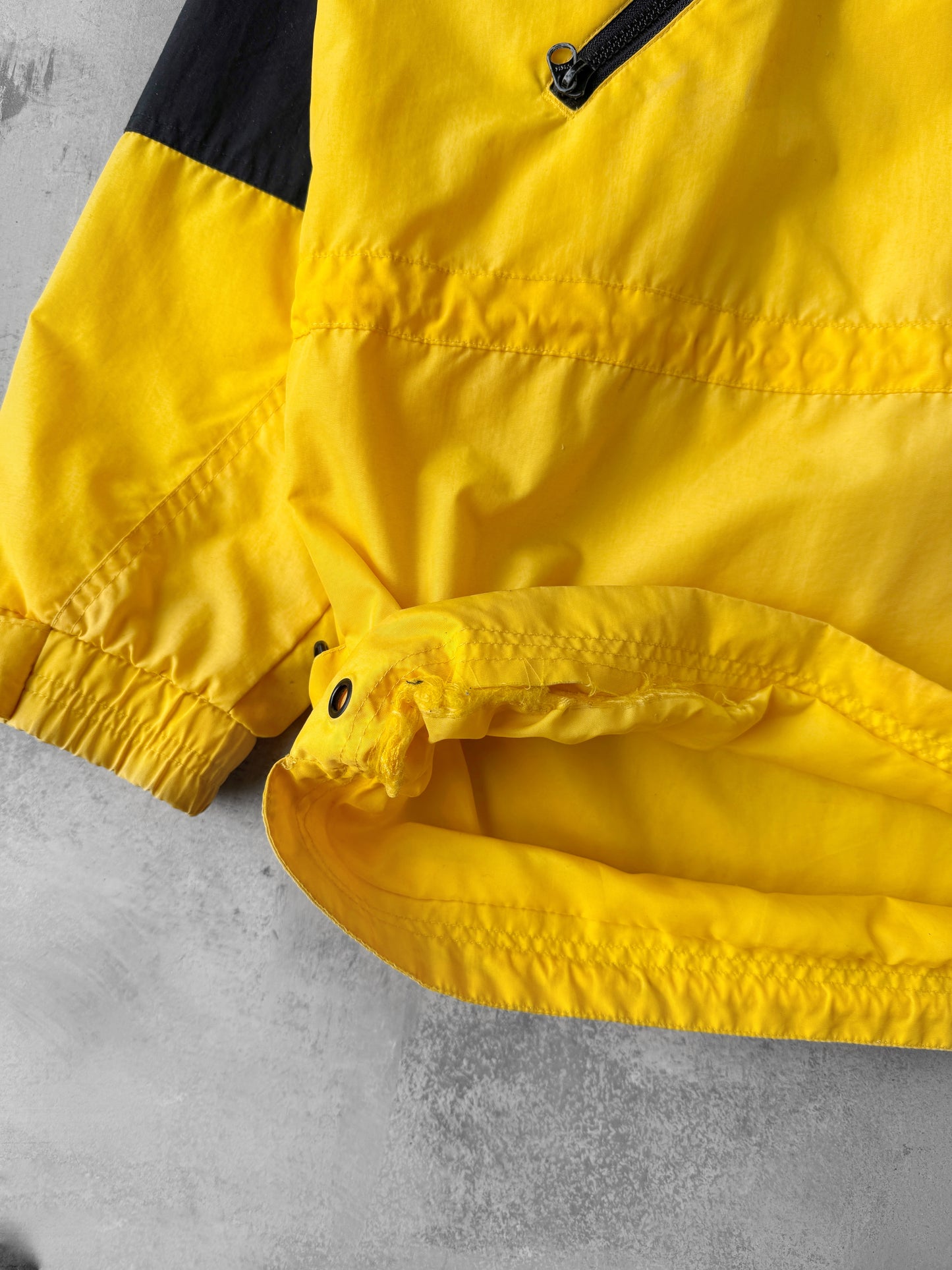 Yellow and Black Pullover Jacket 90's - XL