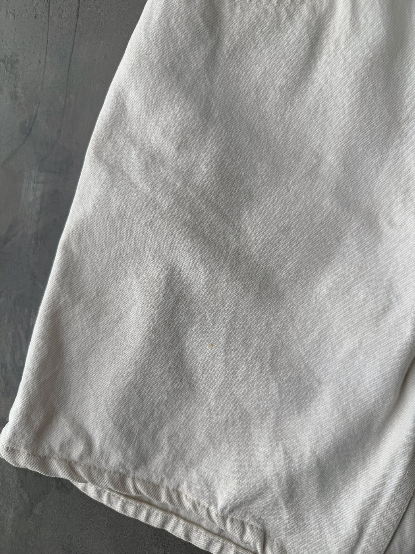 Levi's 550 White Jean Shorts 90's - Size 2-4
