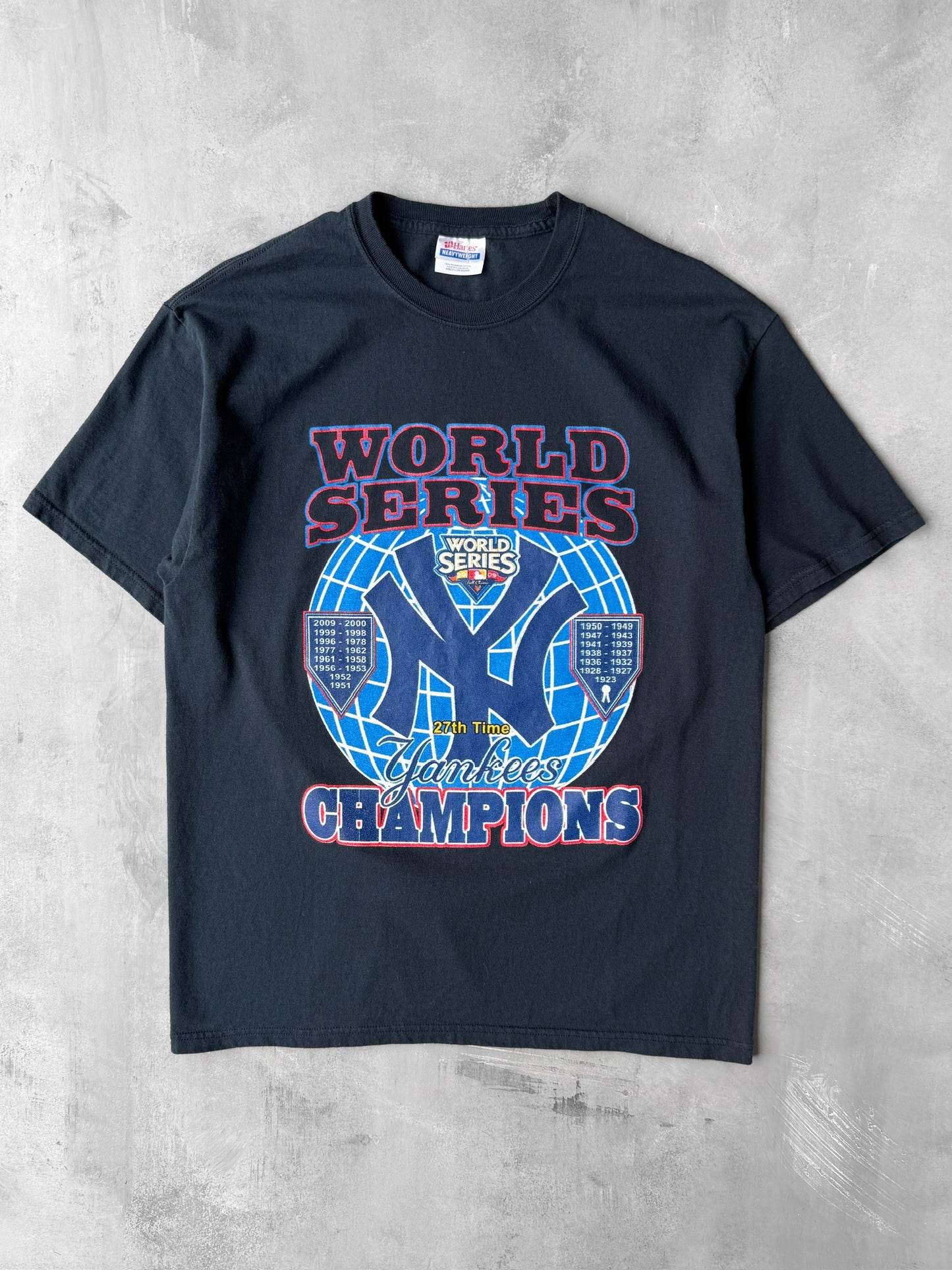 New York Yankees Parking Lot T-Shirt '09 - Large