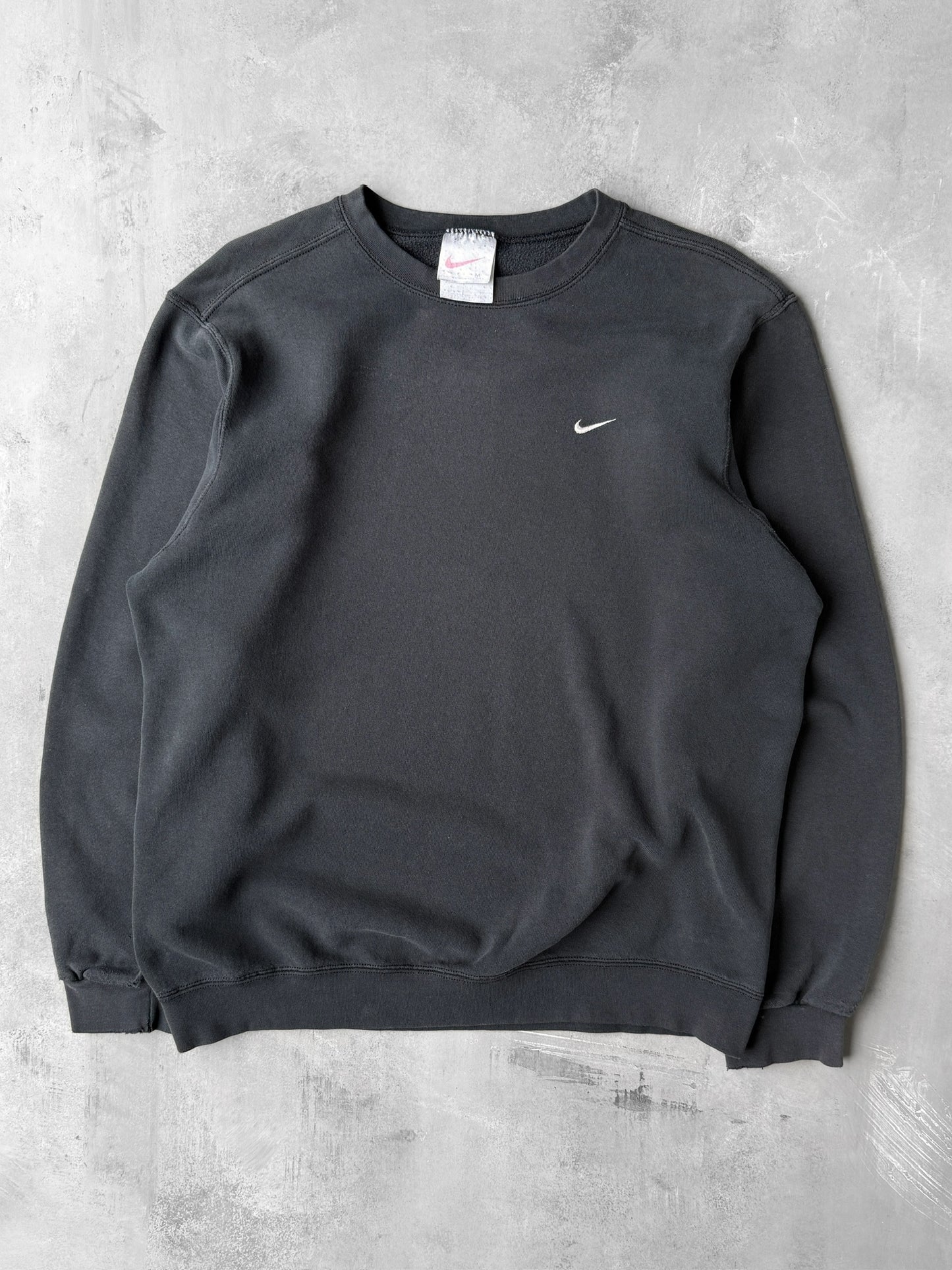 Black Nike Essential Crewneck 90's - Medium
