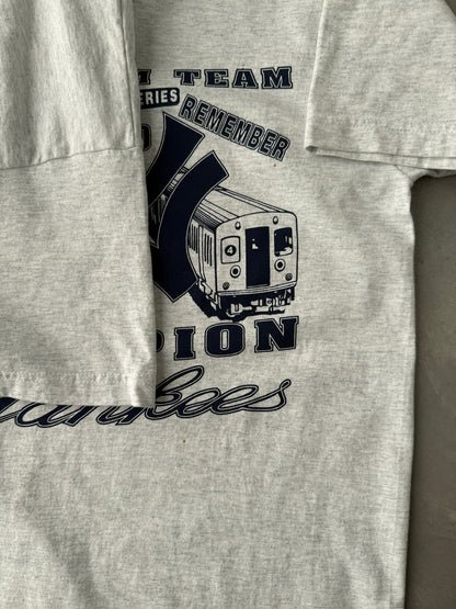 New York Yankees T-Shirt ‘00 - Small