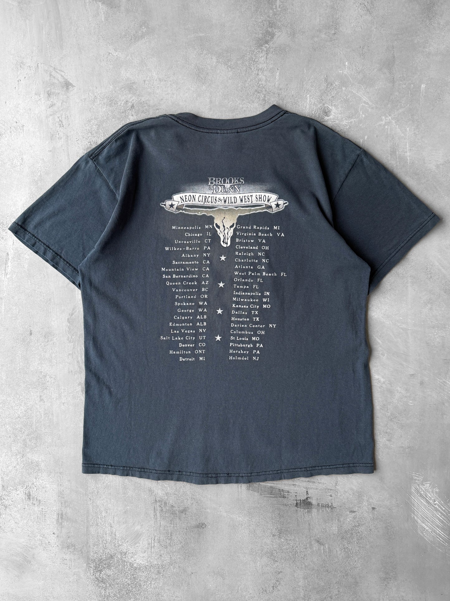 Brooks & Dunn Tour T-Shirt '03  - Medium / Large