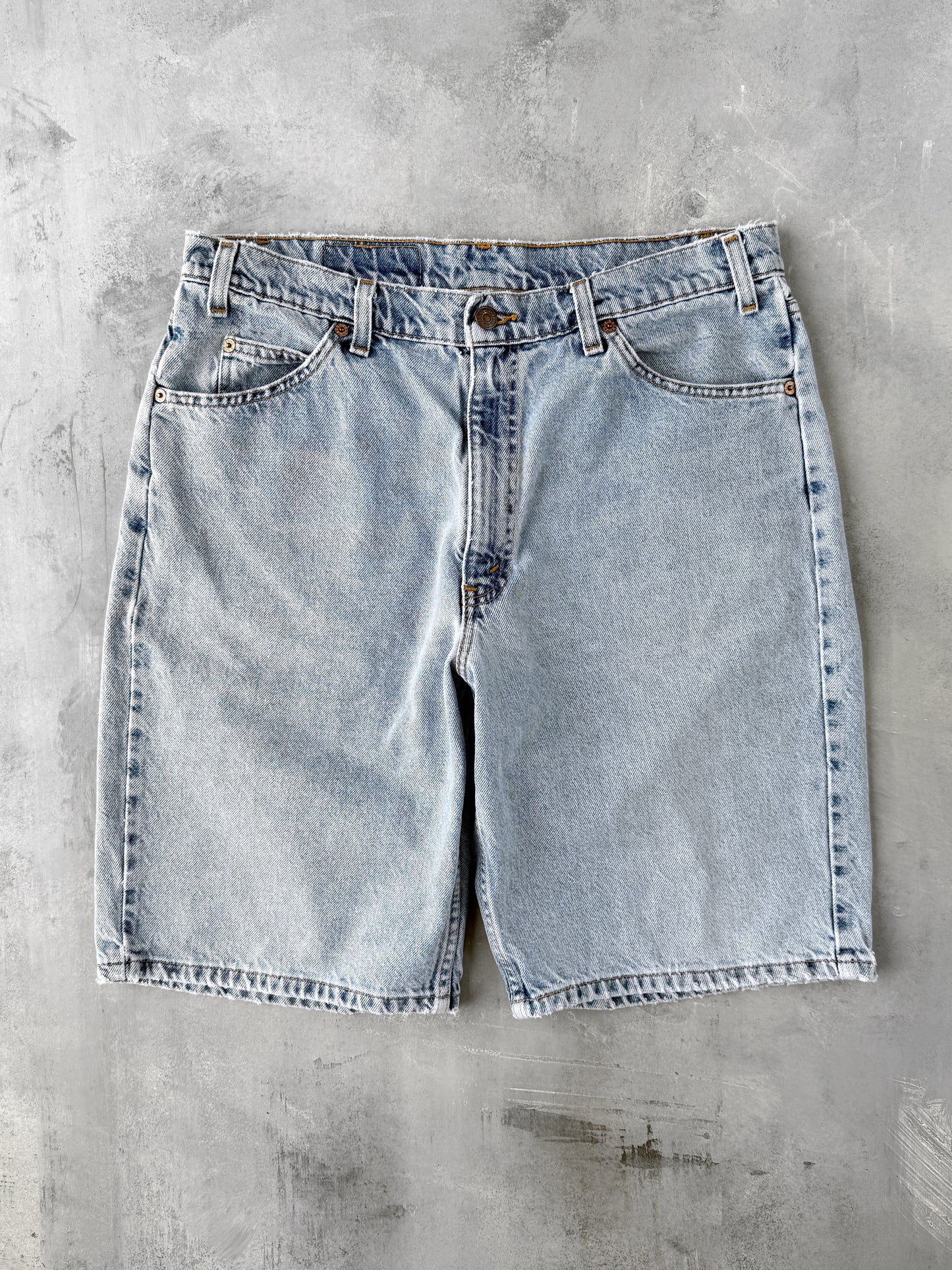 Light Wash Levi's Jorts 90's  - 34