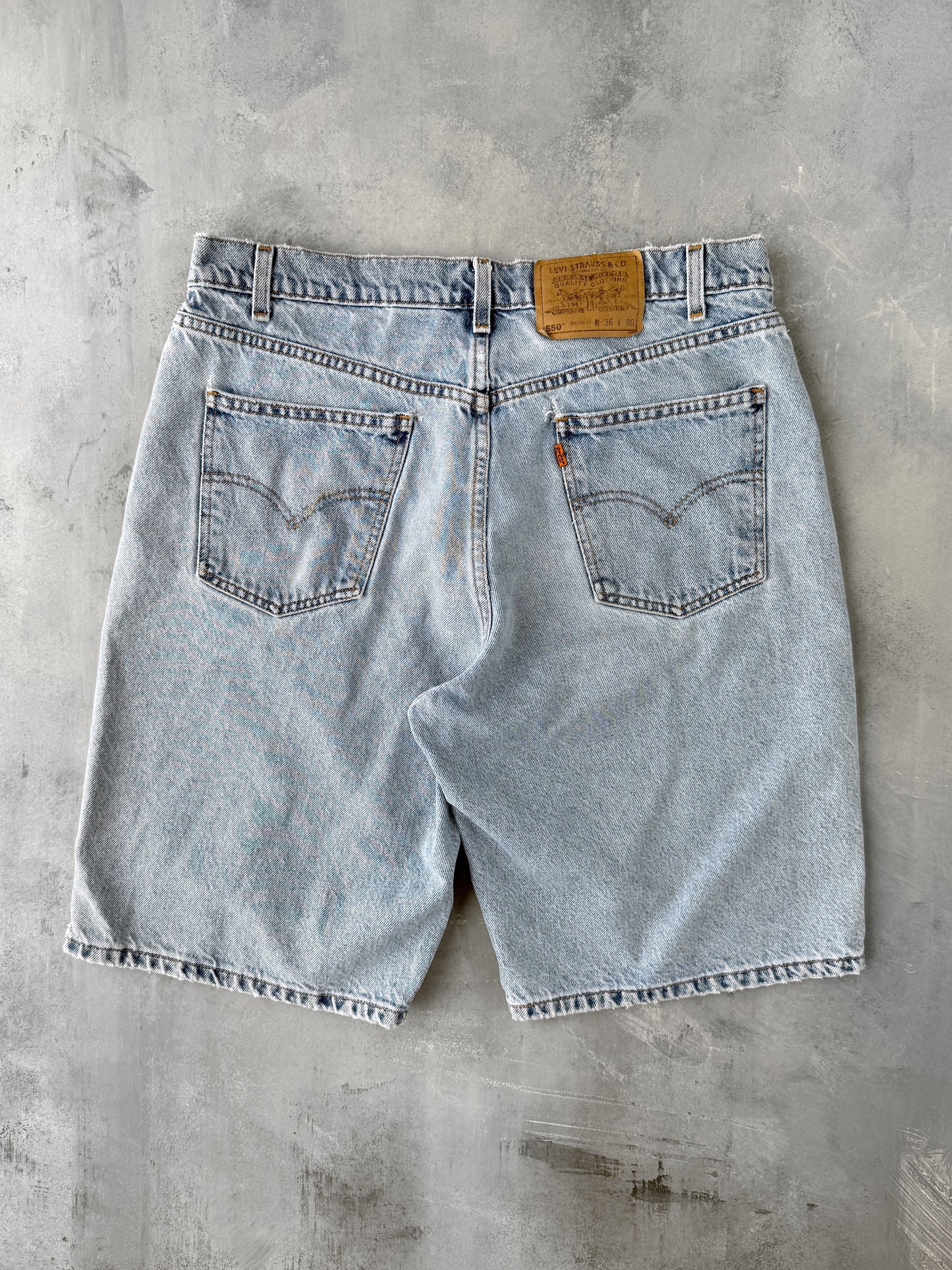 Light Wash Levi's Jorts 90's  - 34