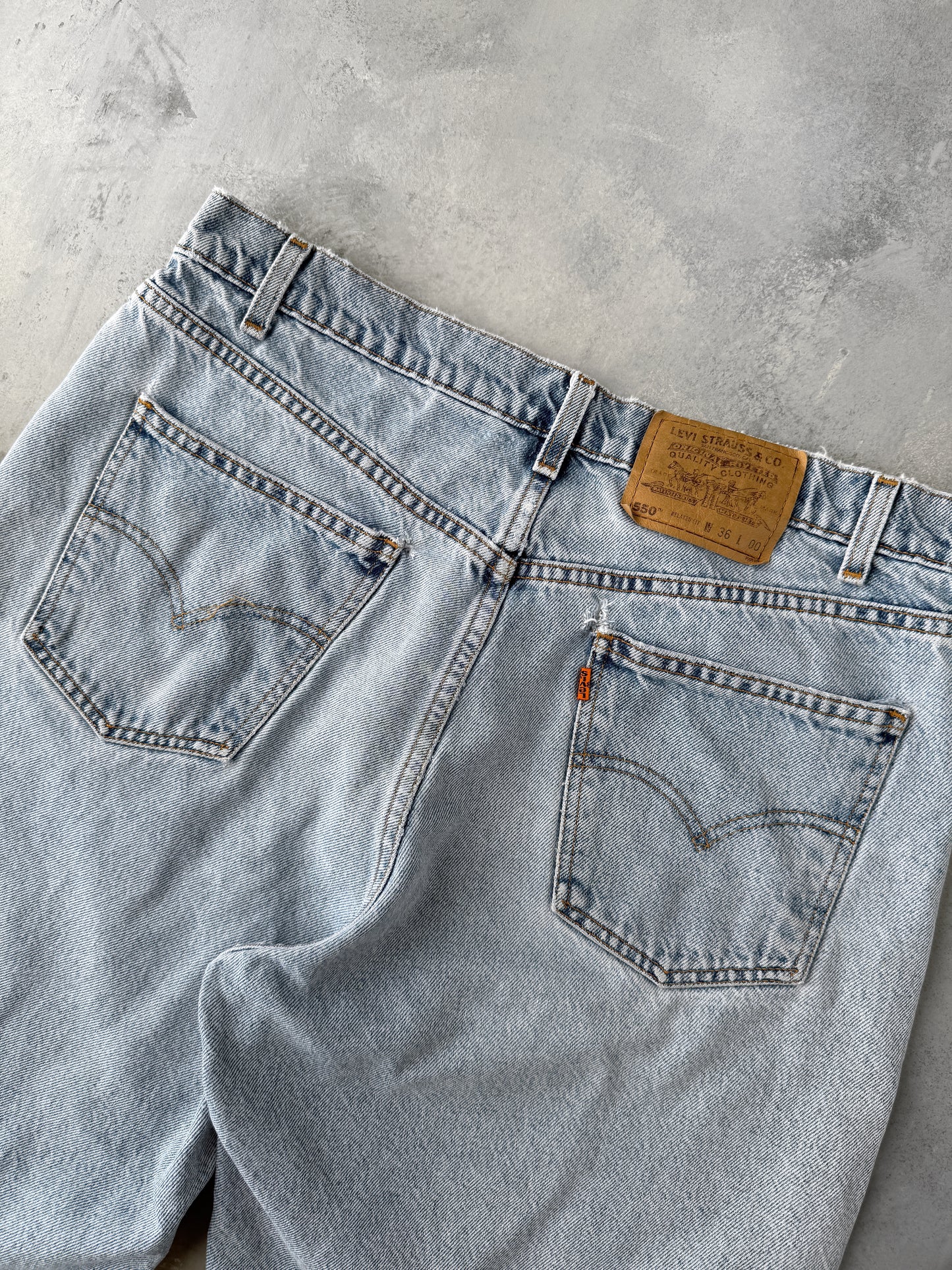 Light Wash Levi's Jorts 90's  - 34
