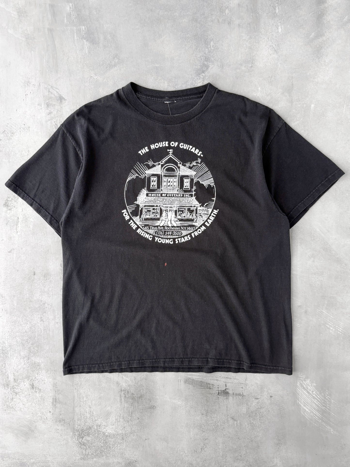 Rochester House of Guitars T-Shirt Y2K - XL