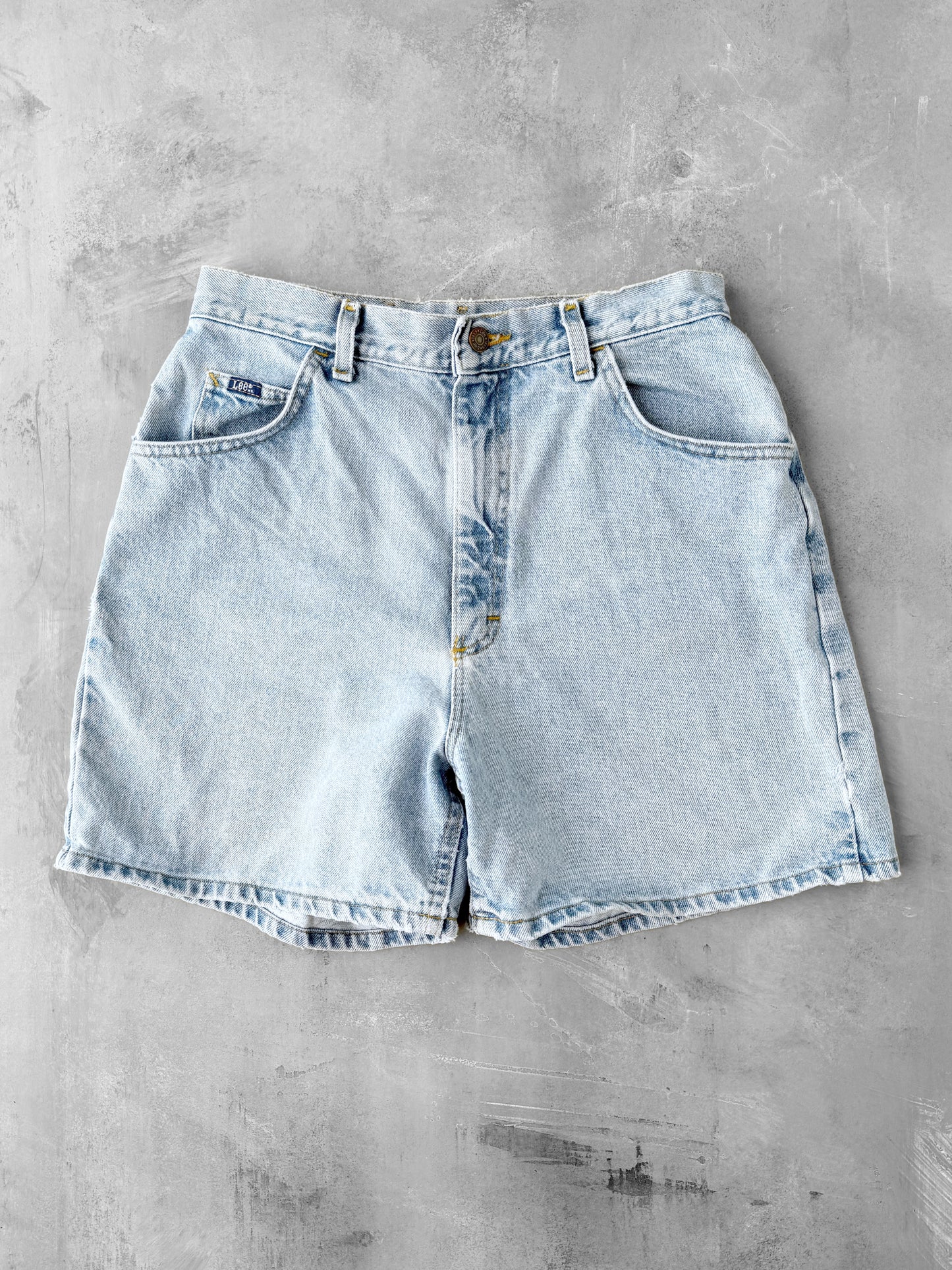 Light Wash Jean Shorts 90's - Size 8
