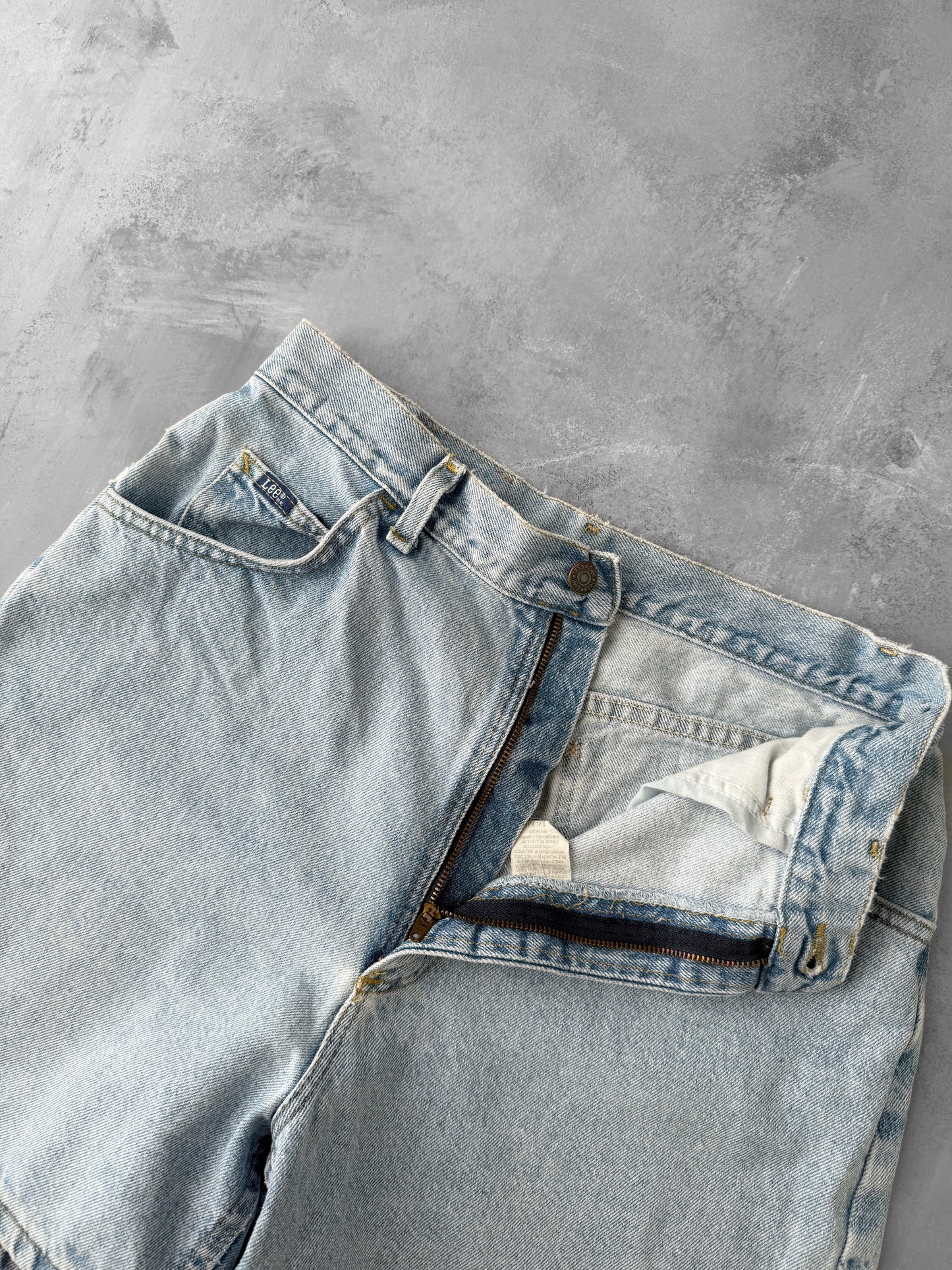 Light Wash Jean Shorts 90's - Size 8