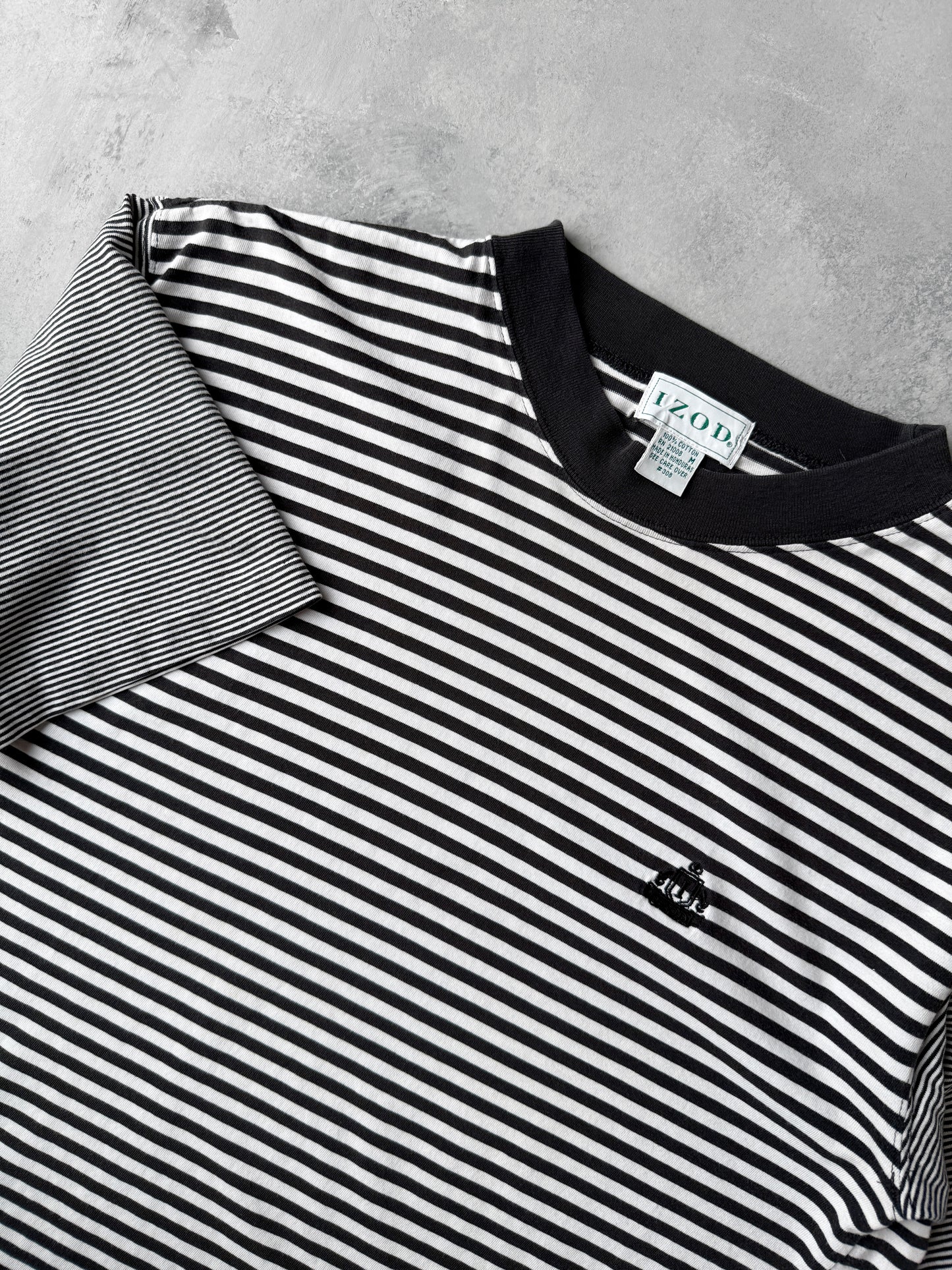 Black and White Striped T-Shirt 90's - Medium