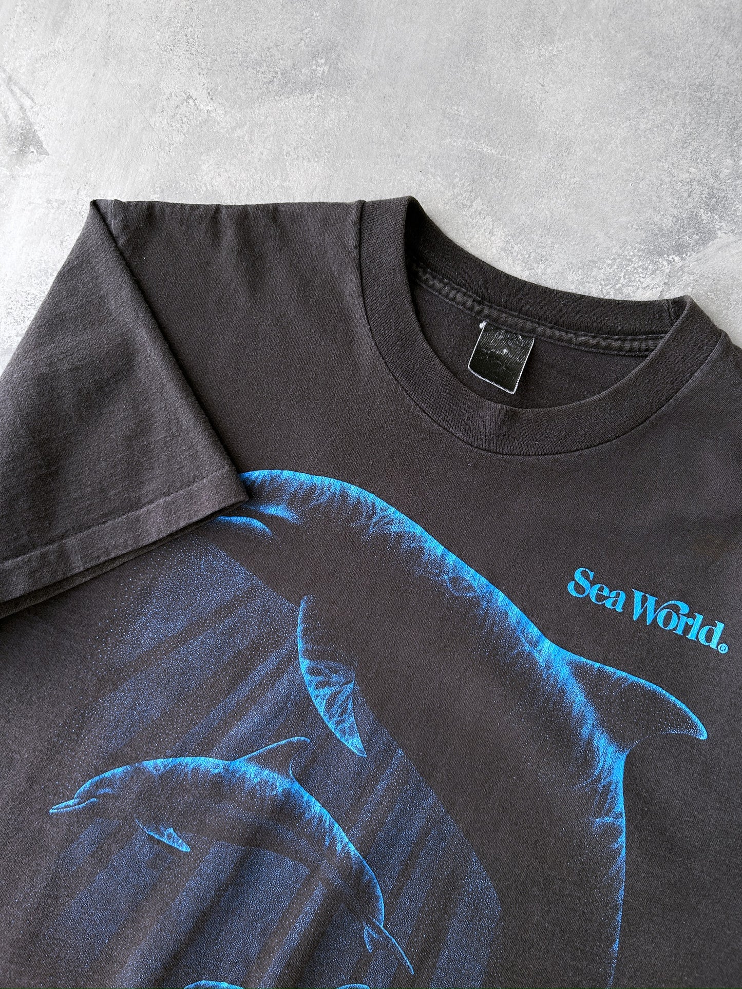 Sea World T-Shirt 90's  - Medium