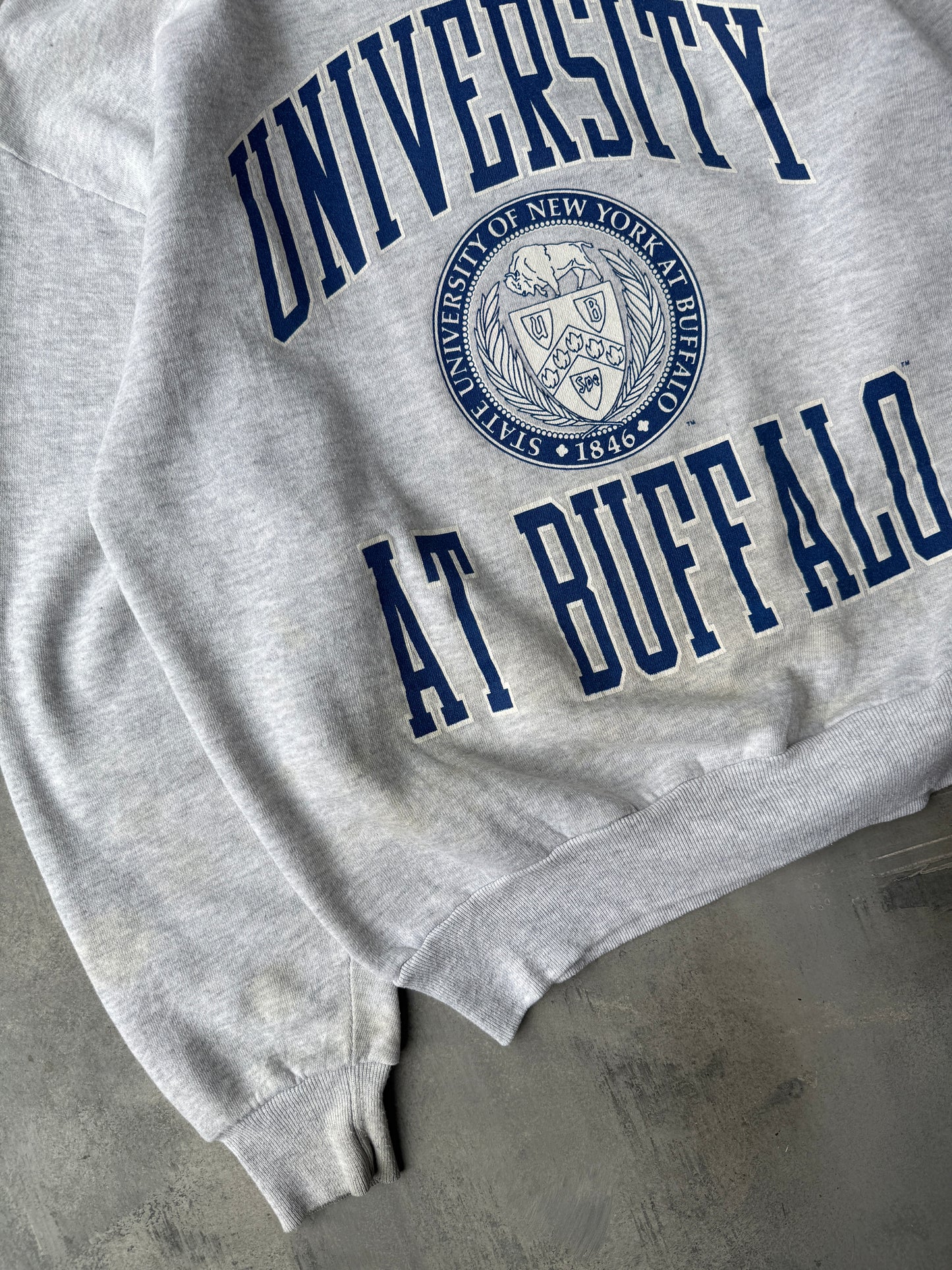 University at Buffalo Sweatshirt 90's - Large