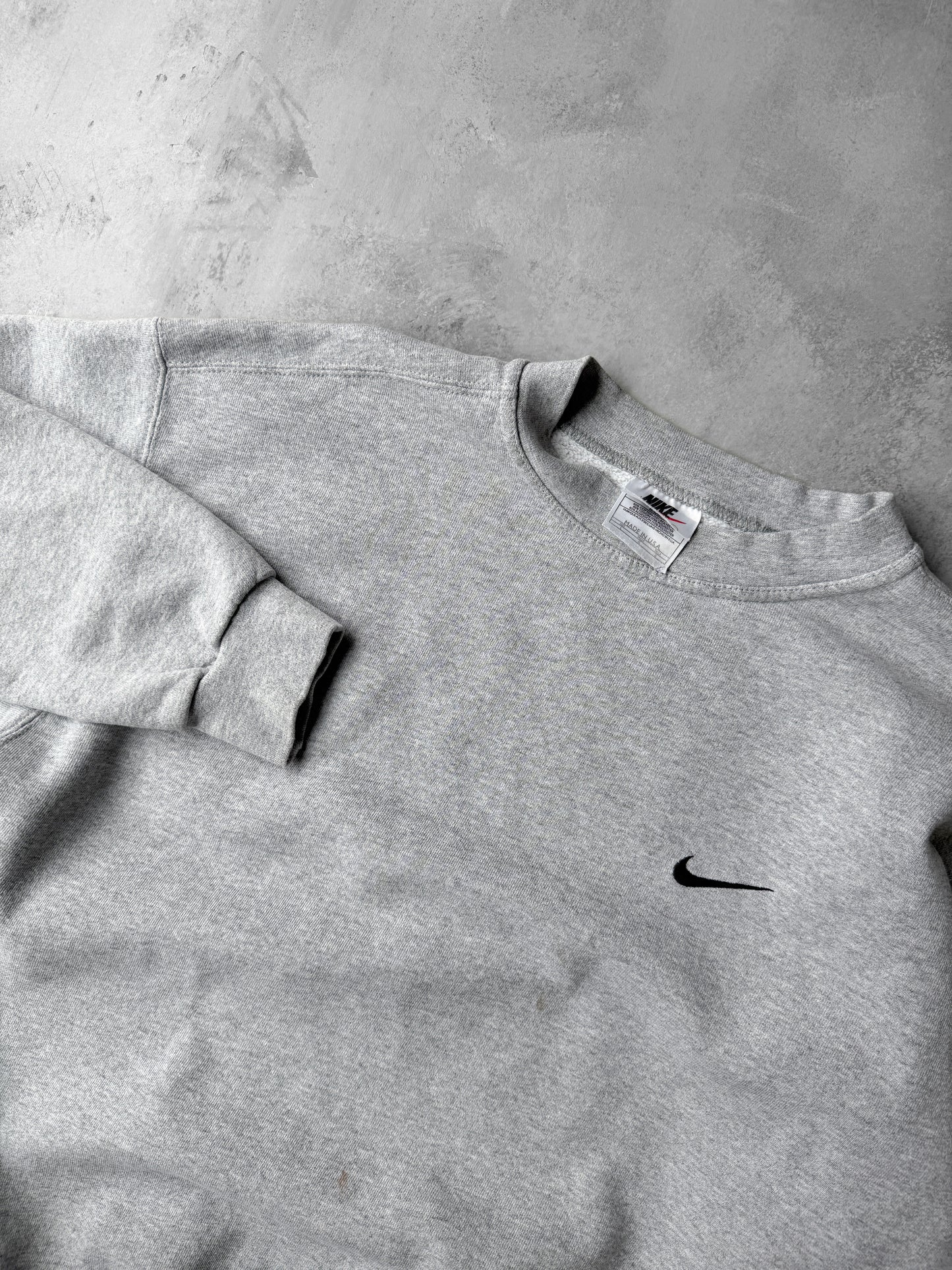 Heather Gray Nike Essential Sweatshirt 90's - Large