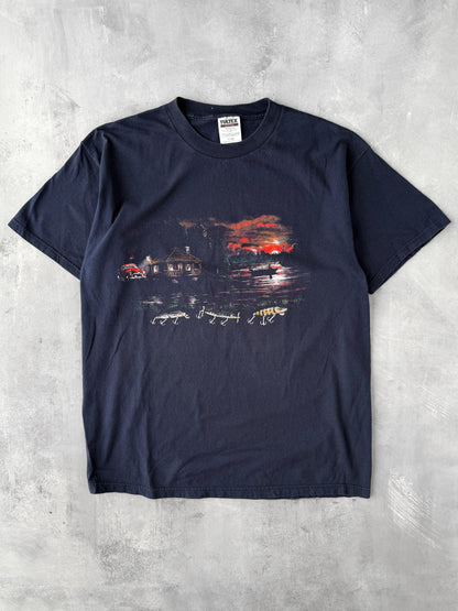 Fishing Cabin Scene T-Shirt 90's - XL