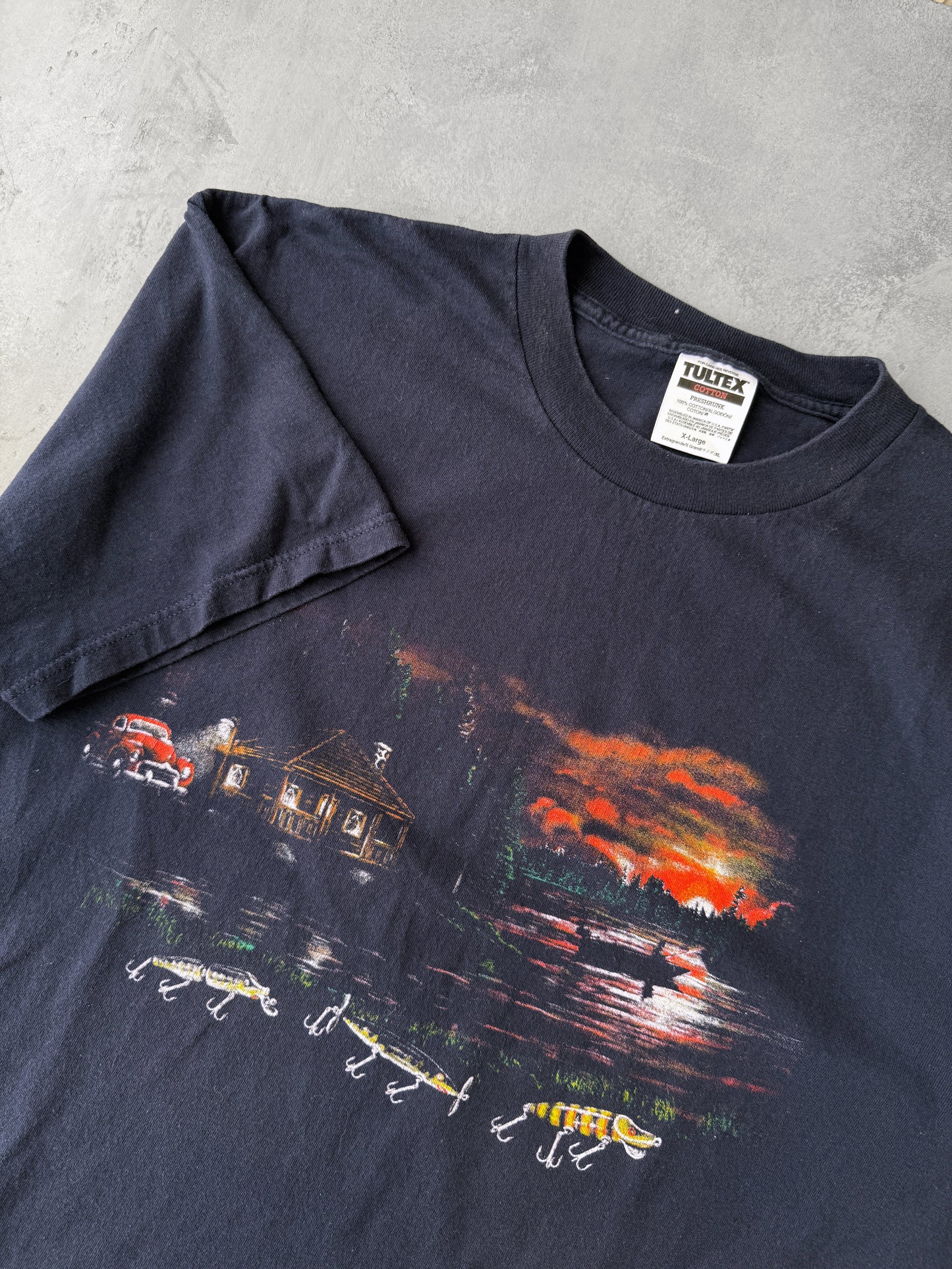Fishing Cabin Scene T-Shirt 90's - XL