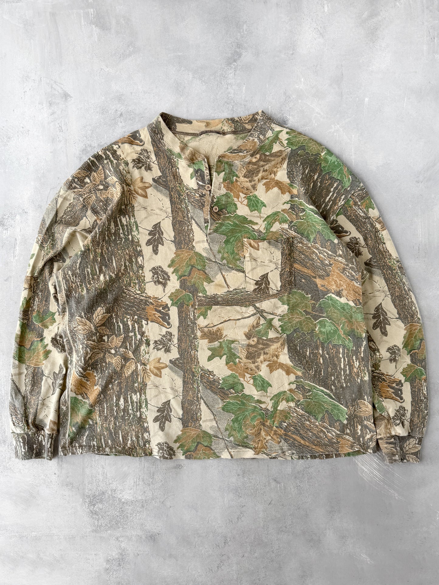 Real Tree Camo Henley T-Shirt 80's - XXL