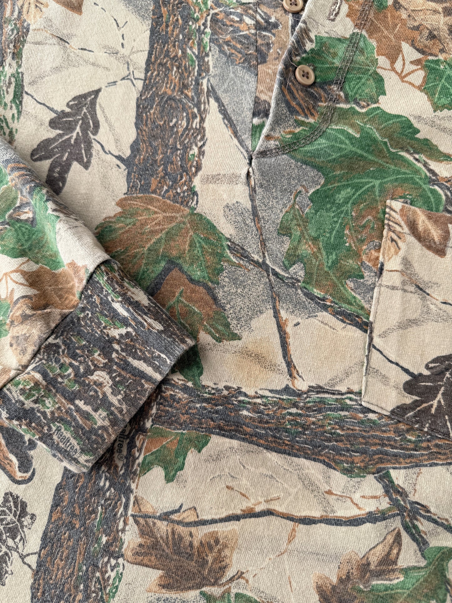 Real Tree Camo Henley T-Shirt 80's - XXL