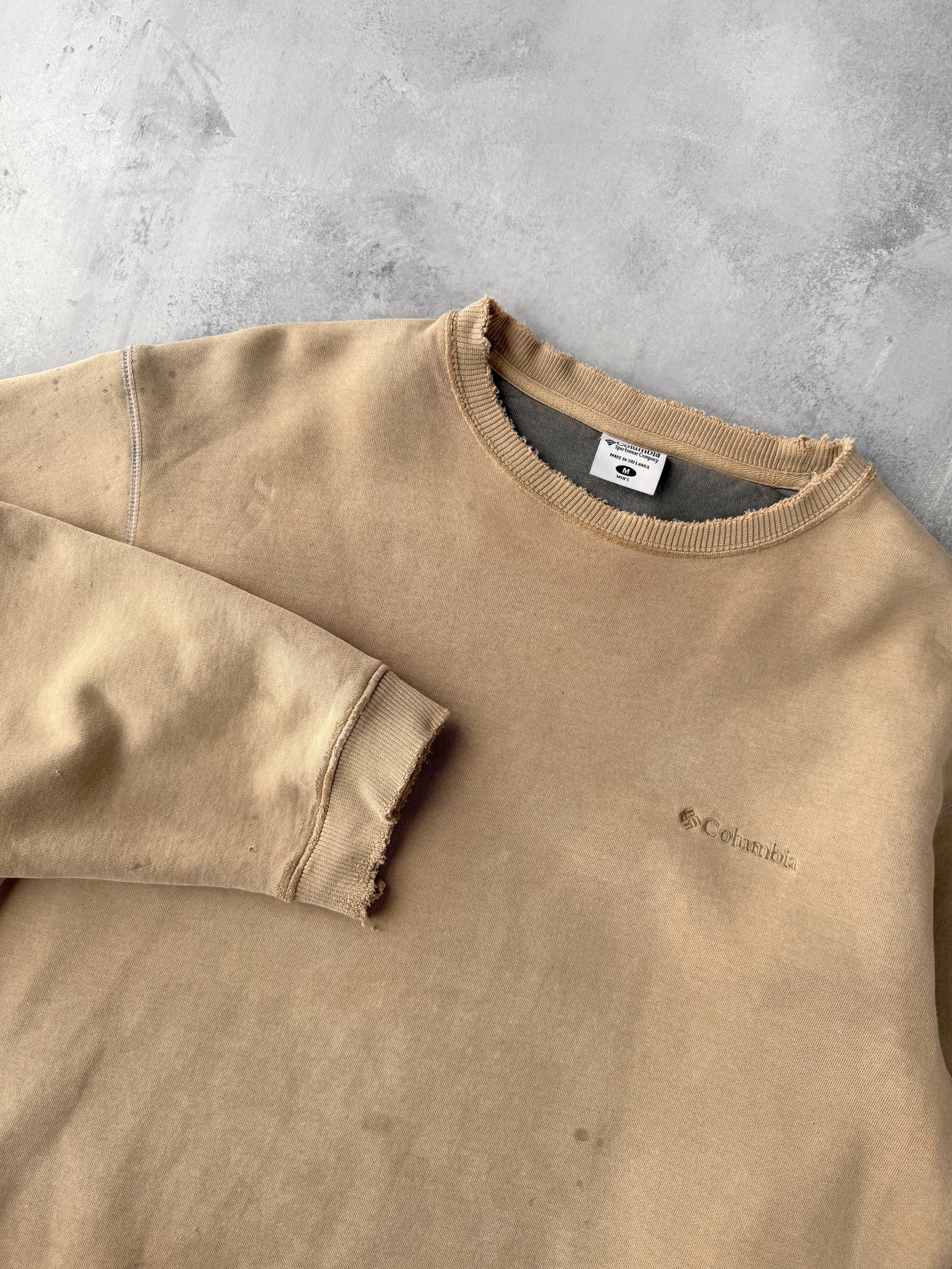 Distressed Columbia Sweatshirt Y2K - Medium