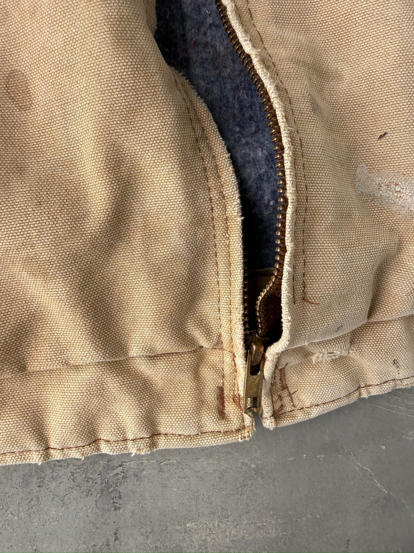 Distressed Carhartt Detroit Jacket 80's - Small