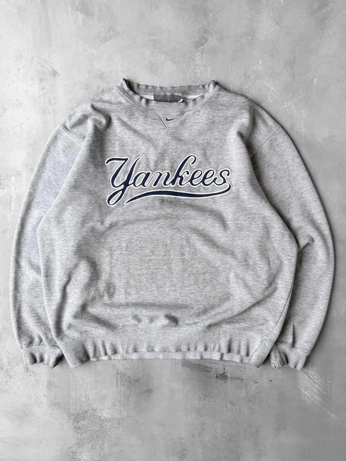 Distressed Nike New York Yankees Sweatshirt Y2K - XL