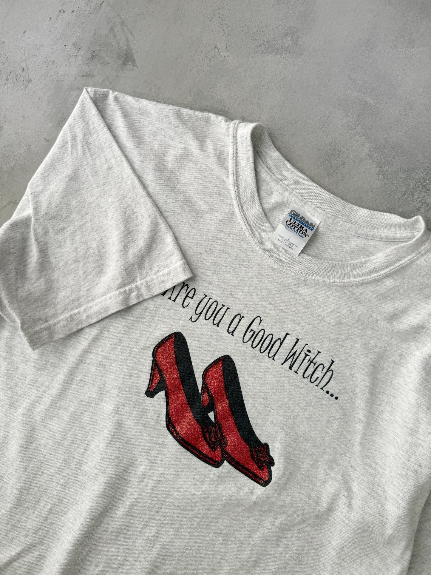 Salem Witch Novelty T-Shirt Y2K - Large