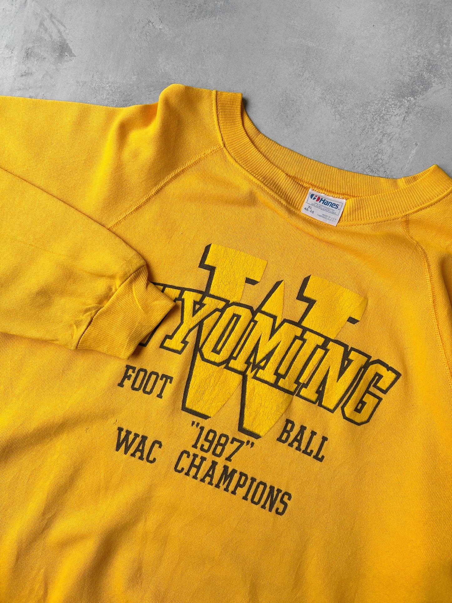 University of Wyoming Football Sweatshirt '87- XL