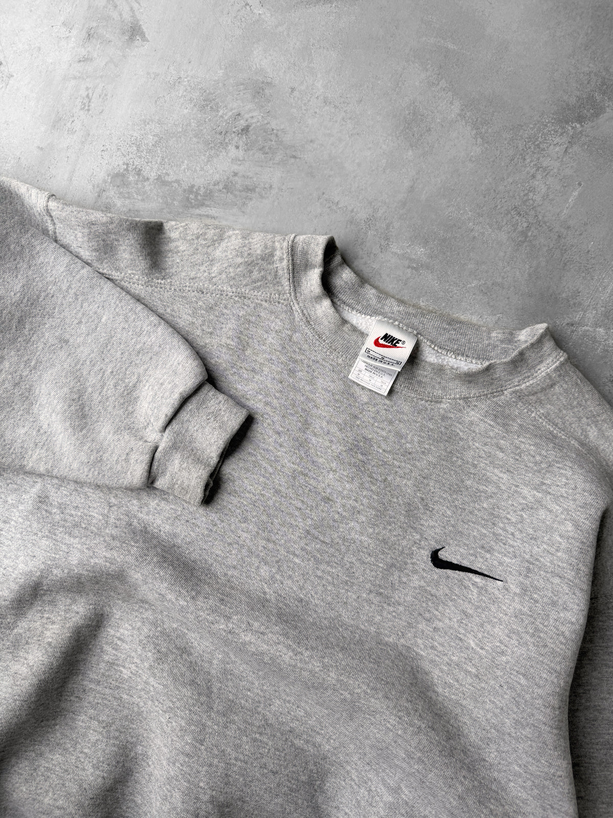 Heather Gray Nike Essential Sweatshirt 90's - Medium