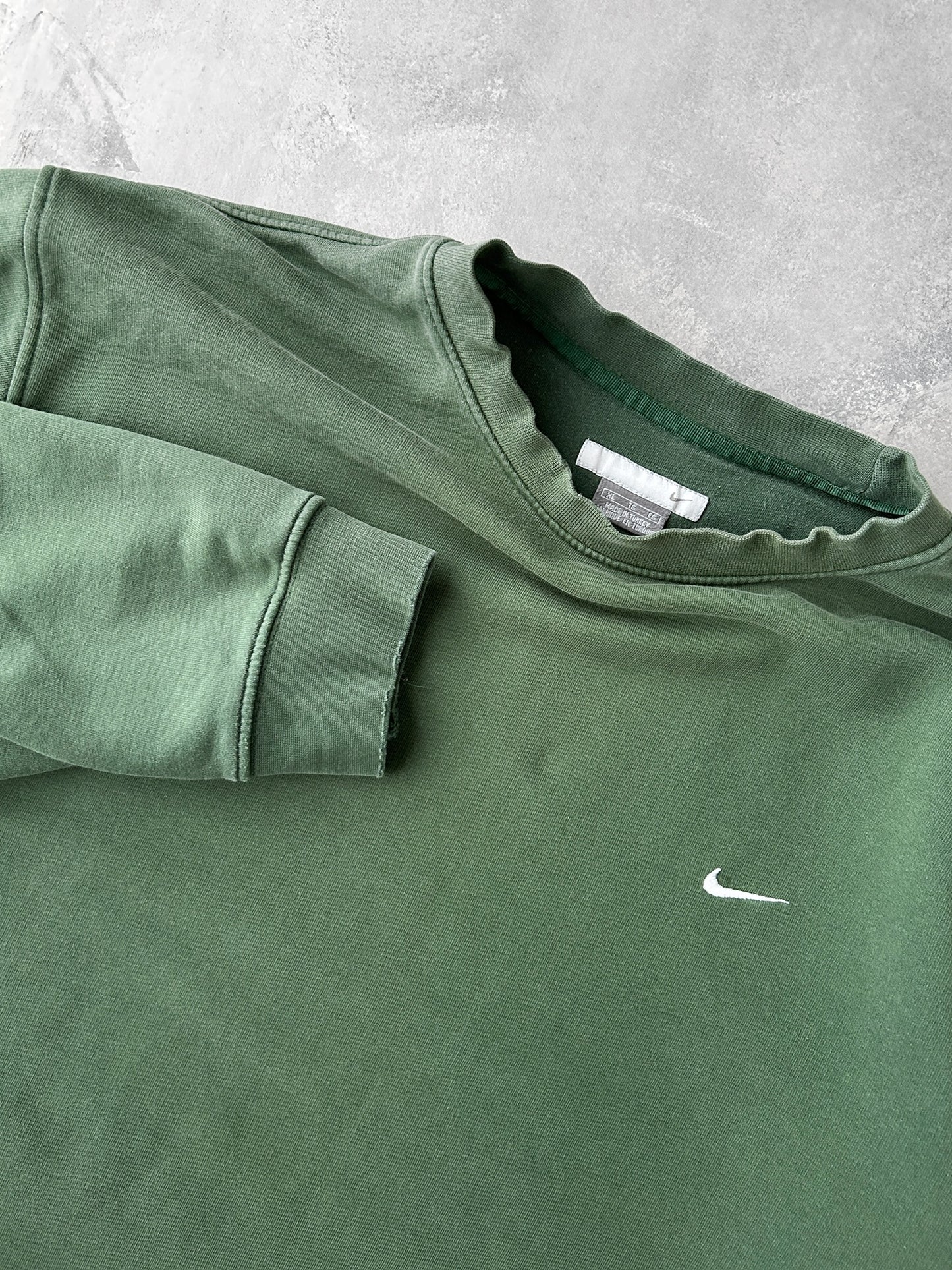 Green Nike Essential Sweatshirt Y2K - XL