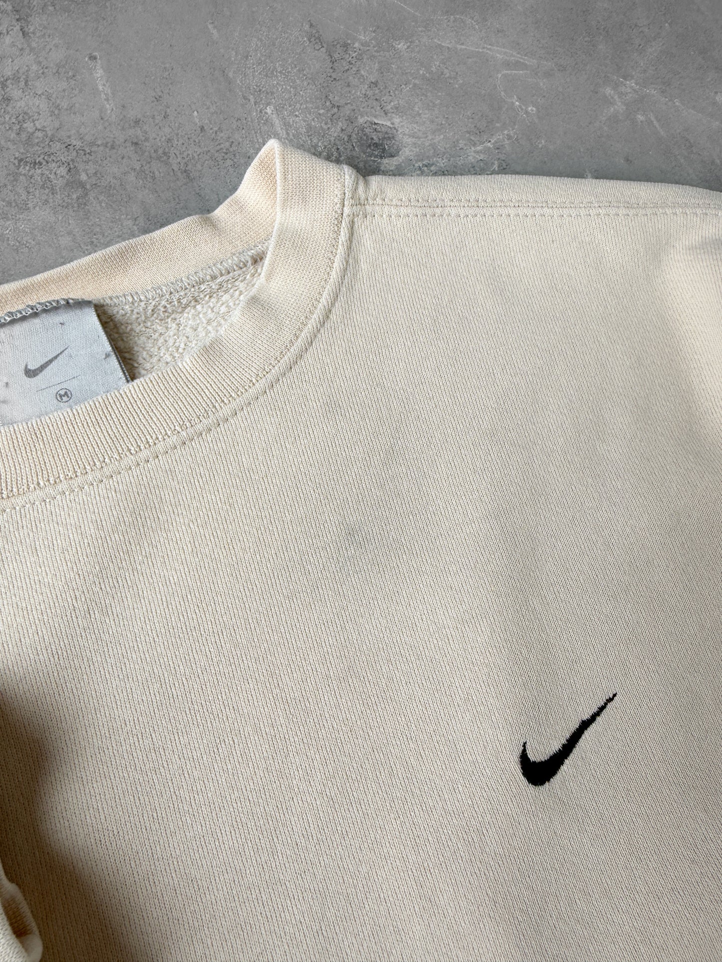 Tan Nike Essential Crewneck Y2K - Medium