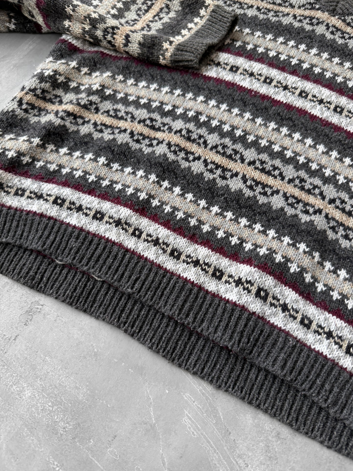 V-Neck Patterned Sweater Y2K - Large