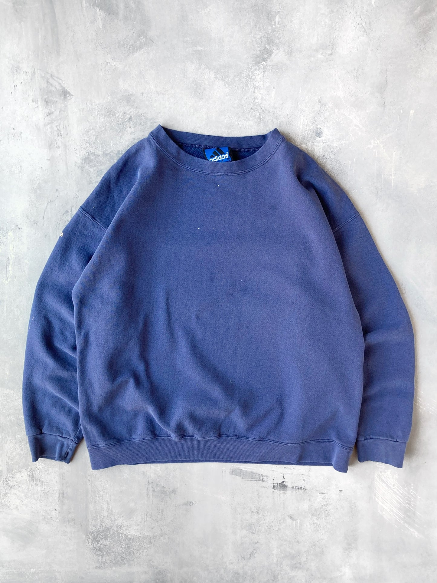 Distressed Adidas Sweatshirt 90's - Large