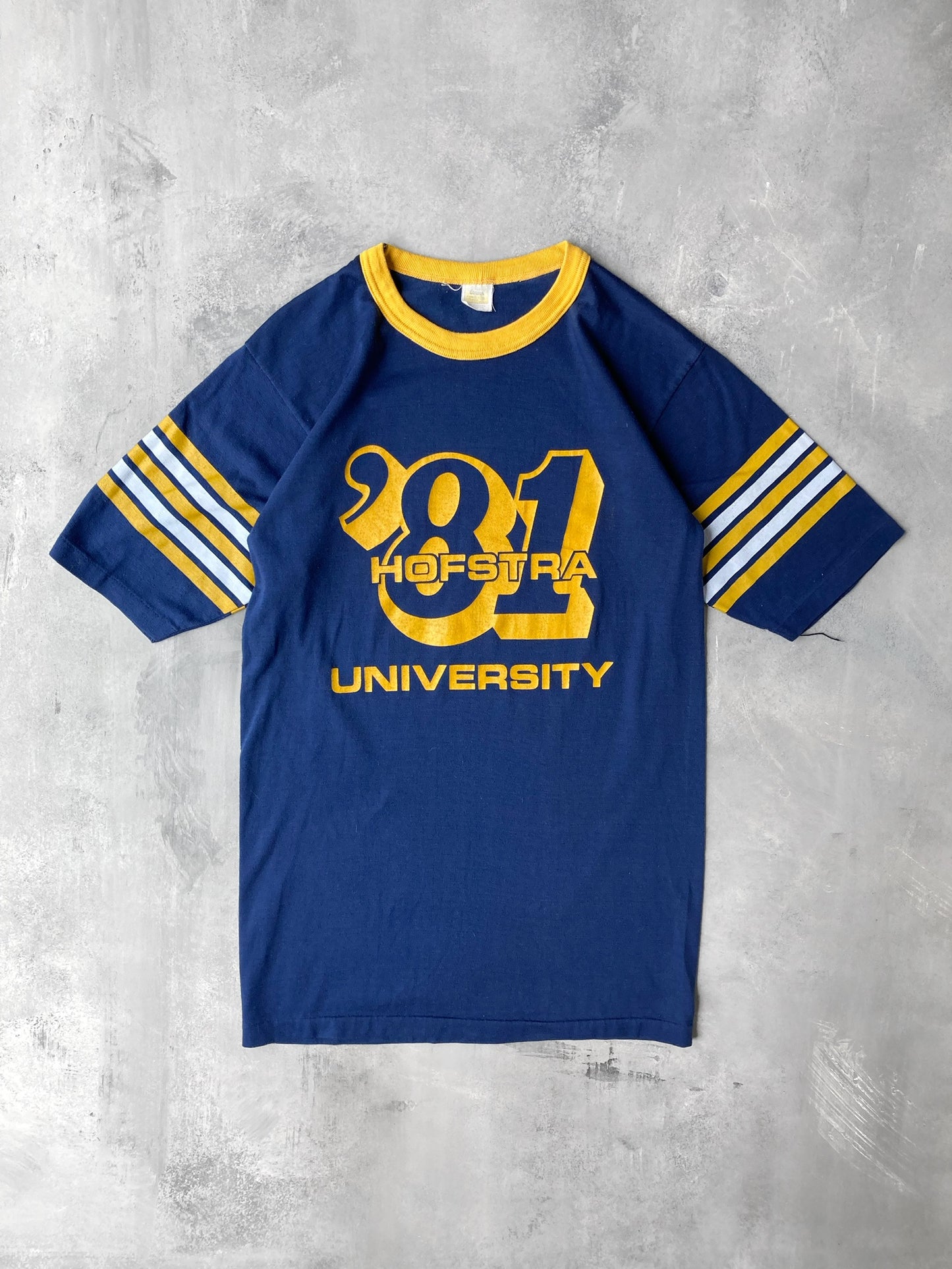 Hofstra University '81 T-Shirt - XS / Small